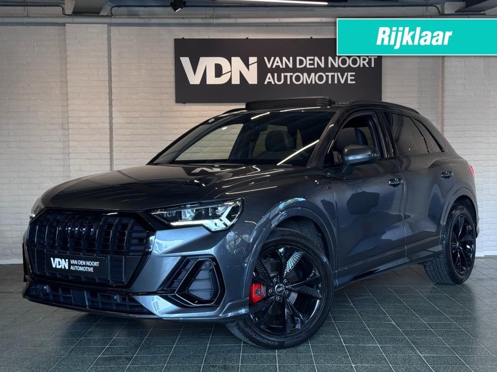 Audi Q3 35 TFSI S-Line Black Edition Pano Camera Leder Trekh, Automaat, 15 km/l, 4 cilinders, Leder