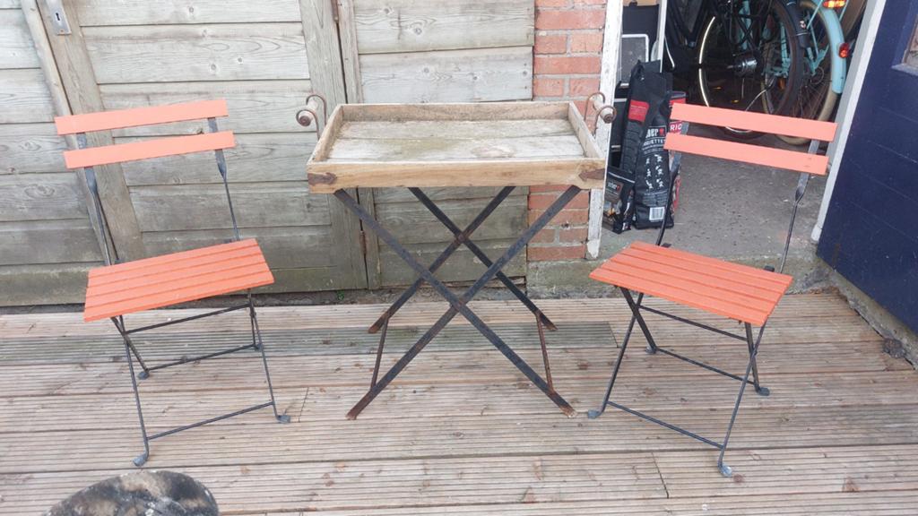 Vintage bistro set: houten tafel en 2 stoelen, Ophalen, Gebruikt, Rond, Hout