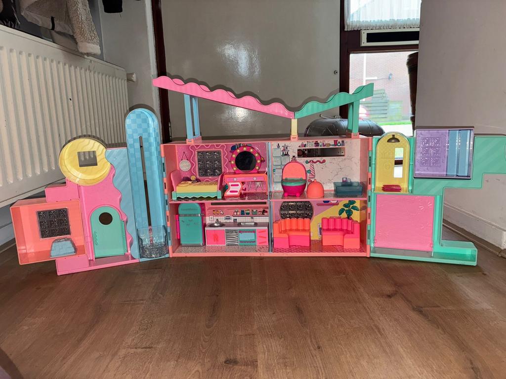L.O.L. Surprise! Magic Sand Huis - Zo goed als nieuw, Kinderen en Baby's, Ophalen, Zo goed als nieuw, Poppenhuis