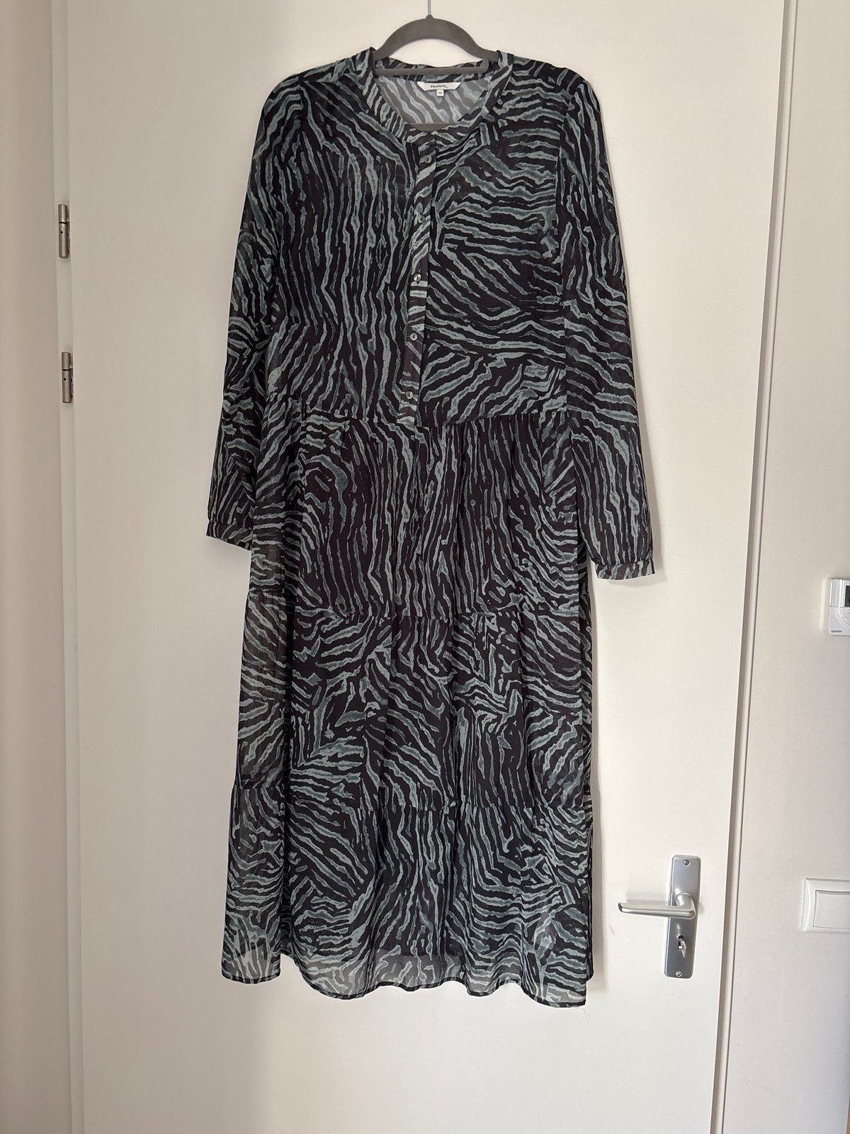 Sandwich jurk met zebraprint - Maat 42 (L), Overige kleuren, Maat 42/44 (L), Ophalen of Verzenden, Zo goed als nieuw