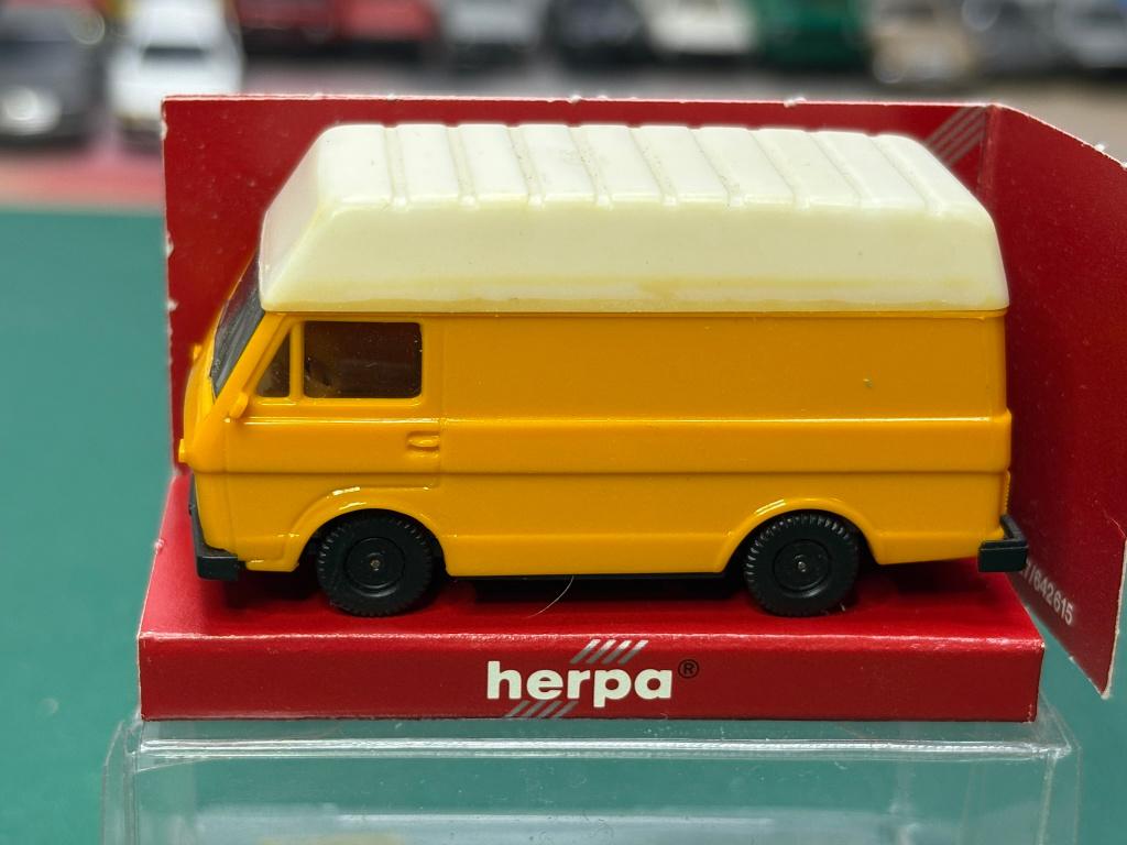 Herpa VW LT bus IMG7162/3, Hobby en Vrije tijd, Modelauto's | 1:87, Ophalen of Verzenden, Zo goed als nieuw, Bus of Vrachtwagen