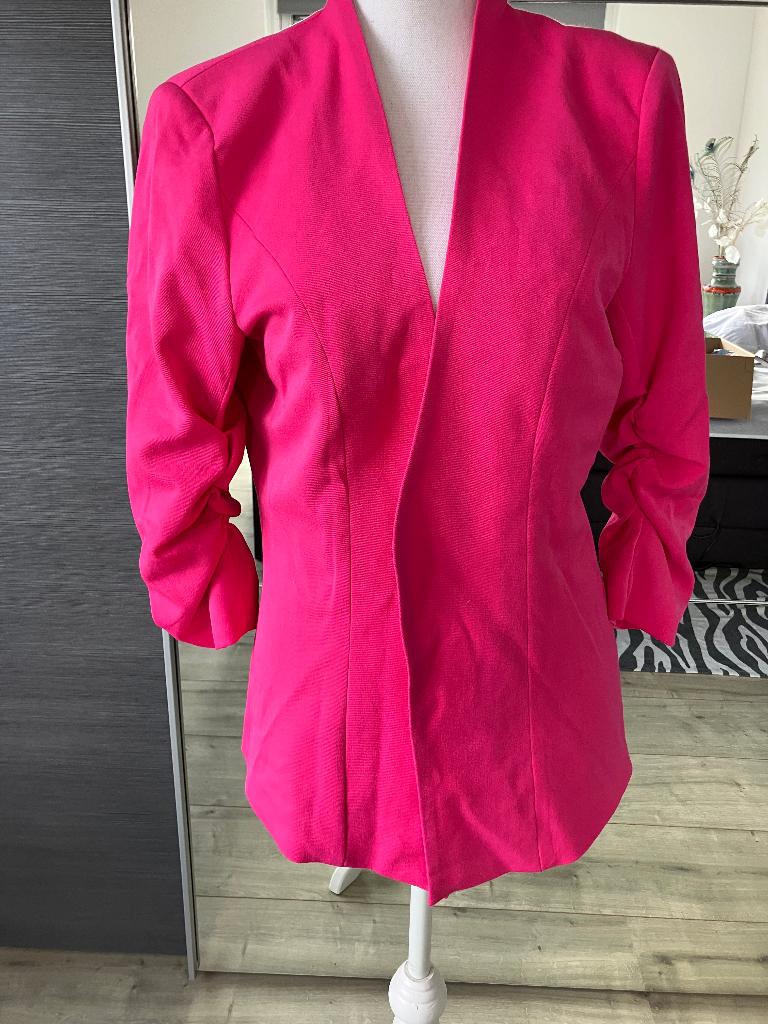 Nieuw fel roze colbert 3 kwart mouw maat 38/M, Maat 38/40 (M), Nieuw, Ophalen of Verzenden, Onbekend