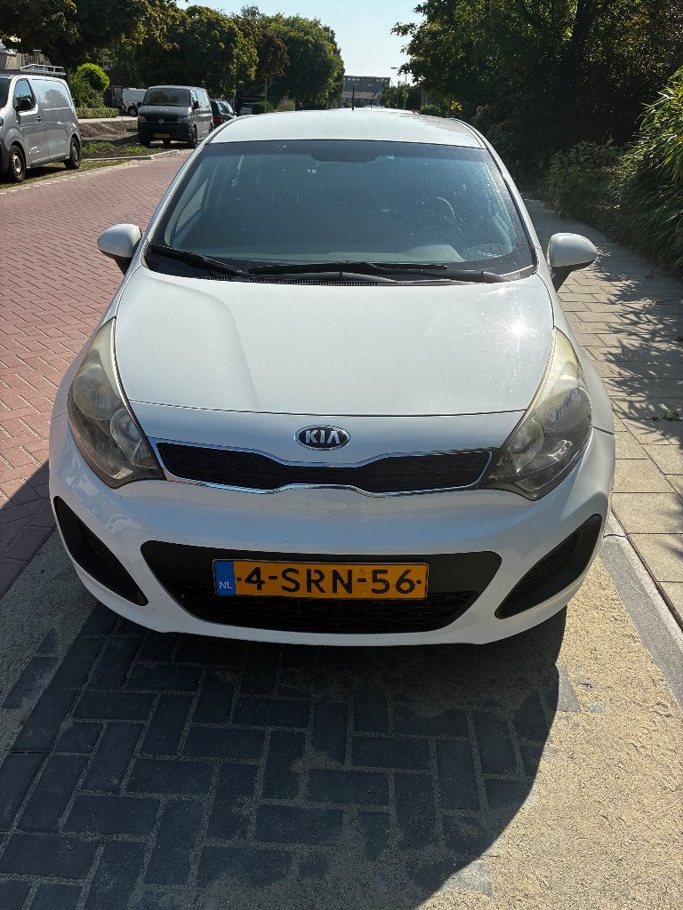 Kia Rio 1.2 I 5DRS 2013 Wit, 21 km/l, 1027 kg, 40 €/maand, 4 cilinders
