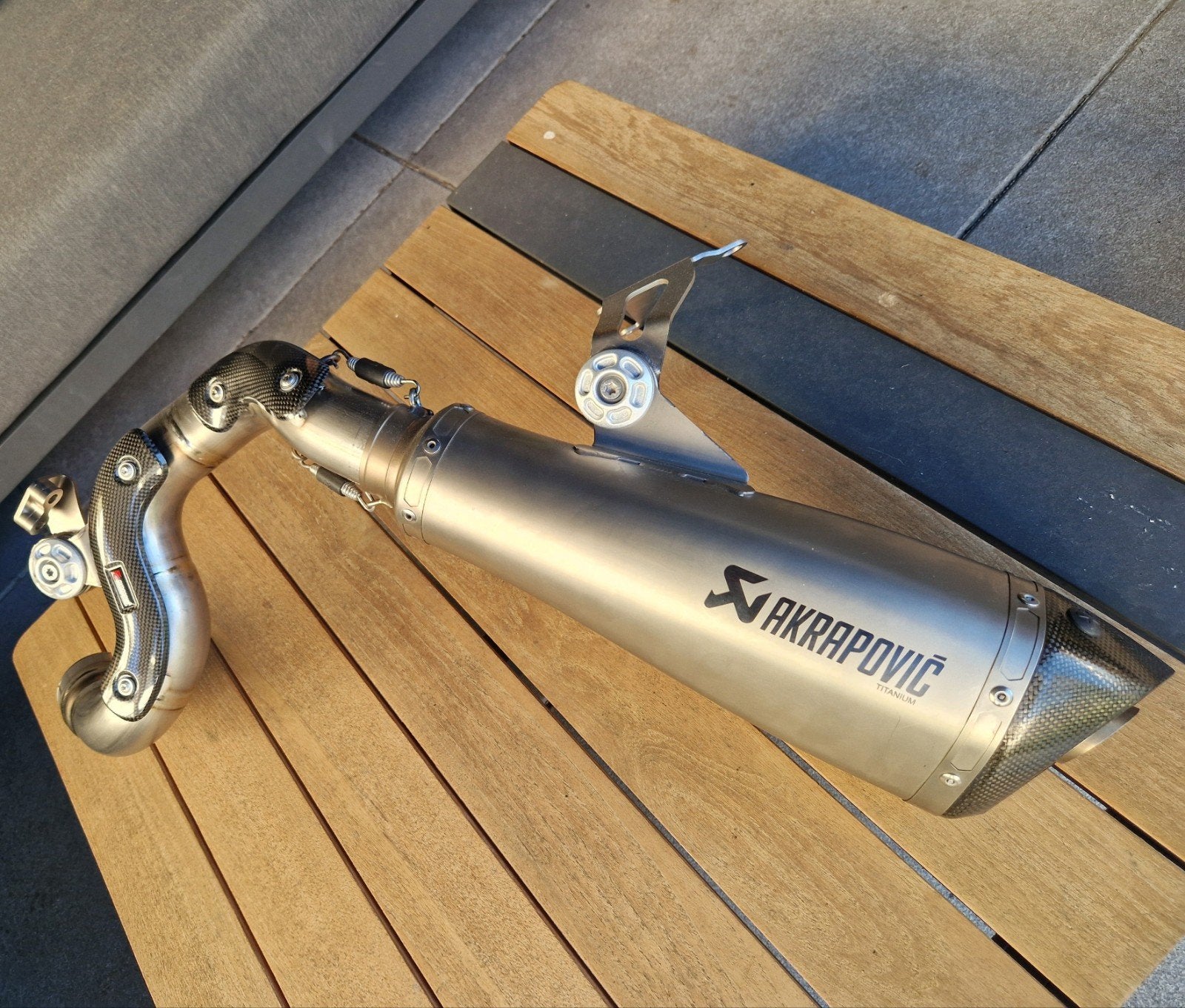 Akrapovic Titanium Sport uitlaat demper R nineT 2014, Ophalen, Gebruikt