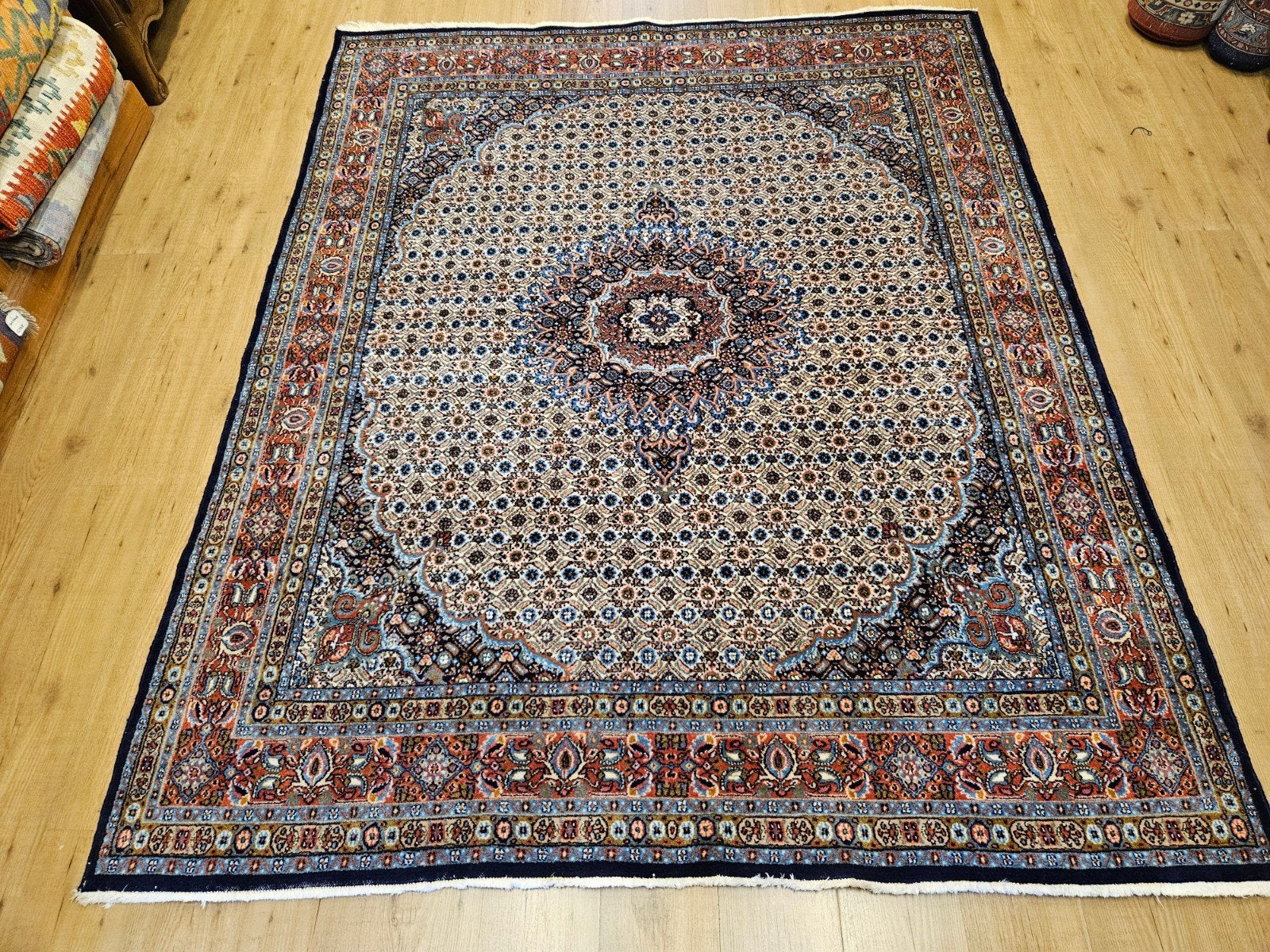 Vintage handgeknoopt perzisch tapijt moud 245x200, Info@SlatsAntiek.nl, Tweedehands, Perzisch, Crème