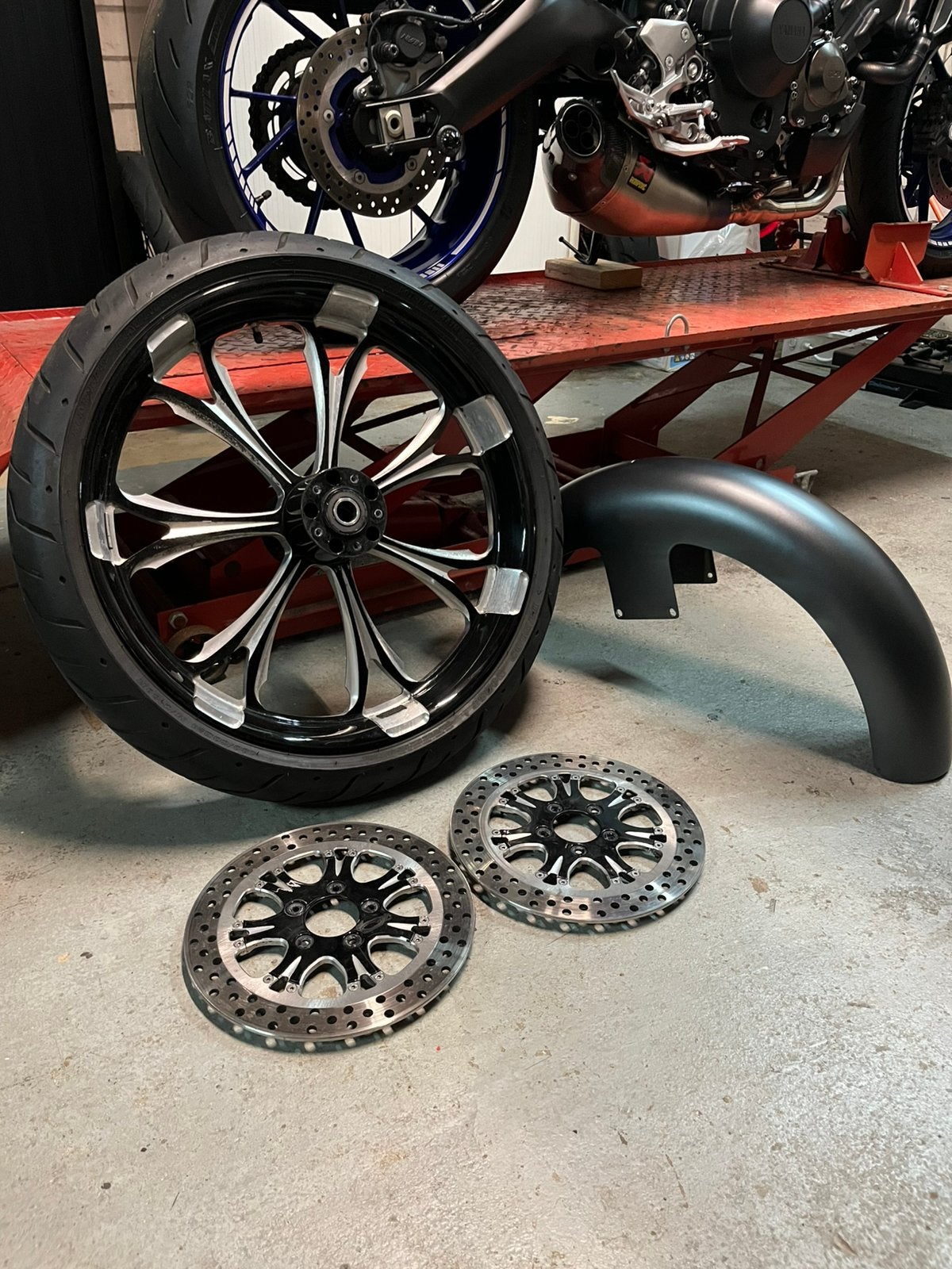 Harley Davidson Performance Machine 21” voor velg, Ophalen