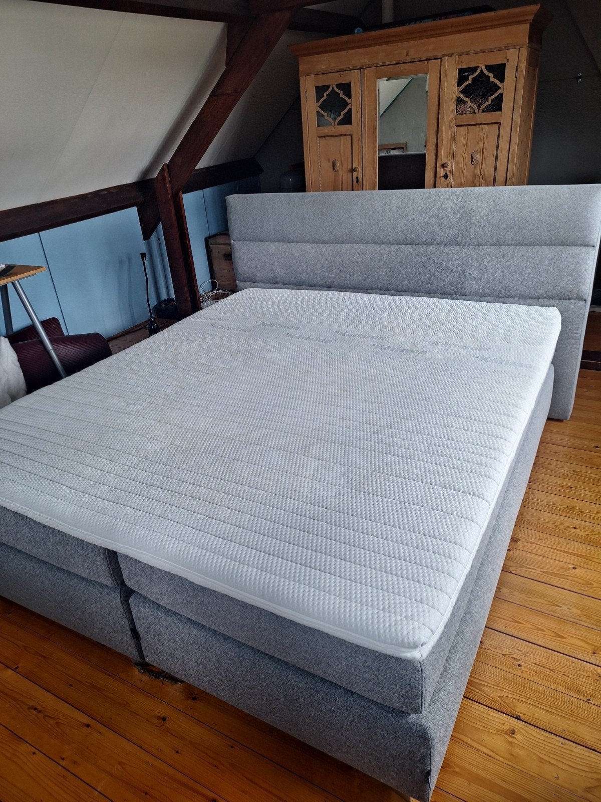 boxspring Kårlsson grijs (zie omschrijving), Ophalen, Tweepersoons, Zo goed als nieuw, Stof