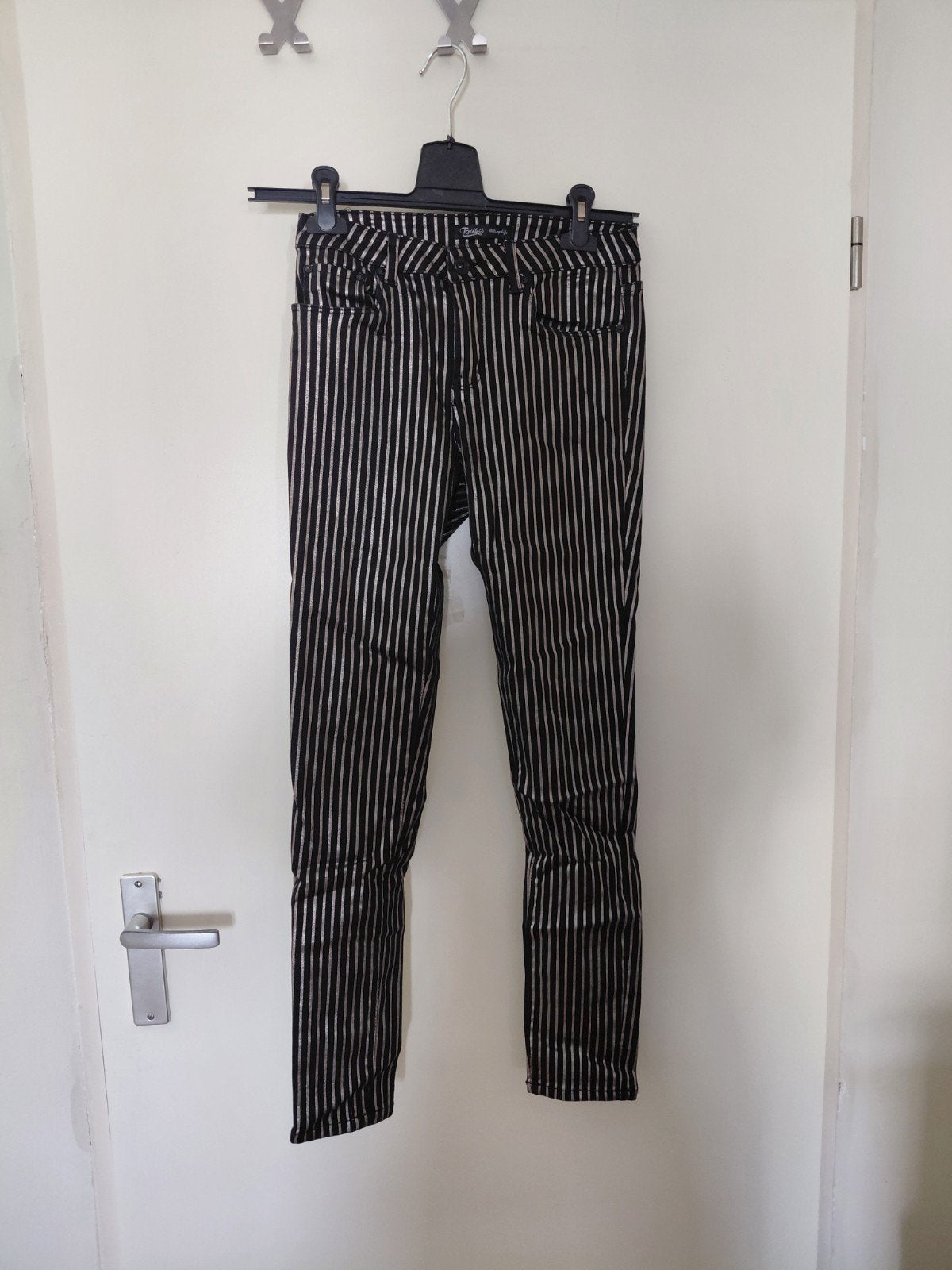 Toxik3 zwarte broek met zilveren strepen, maat S/36, Zwart, Toxik, Ophalen of Verzenden, Zo goed als nieuw