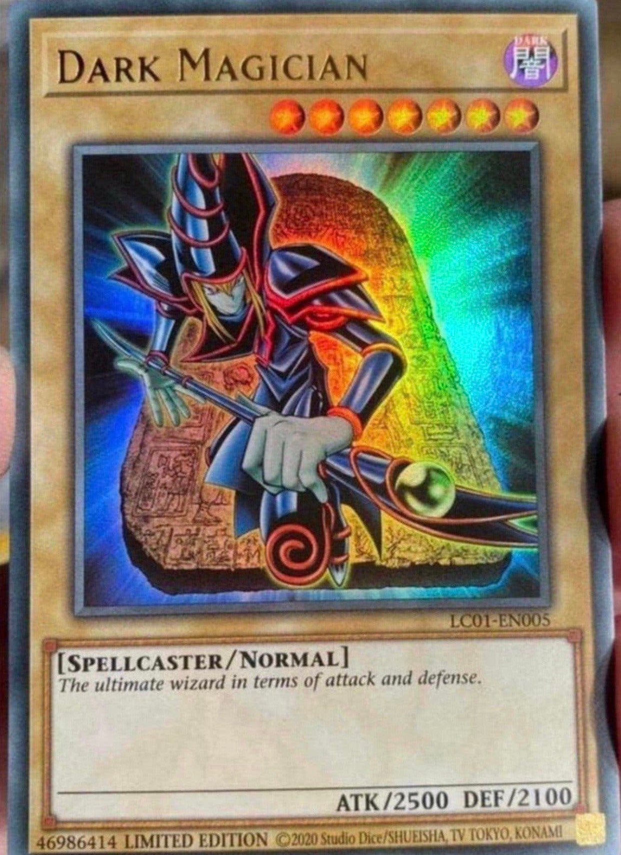 Yu-Gi-Oh! Dark Magician LC01 Legendary Collection !, Ophalen of Verzenden, Zo goed als nieuw, Losse kaart, Foil