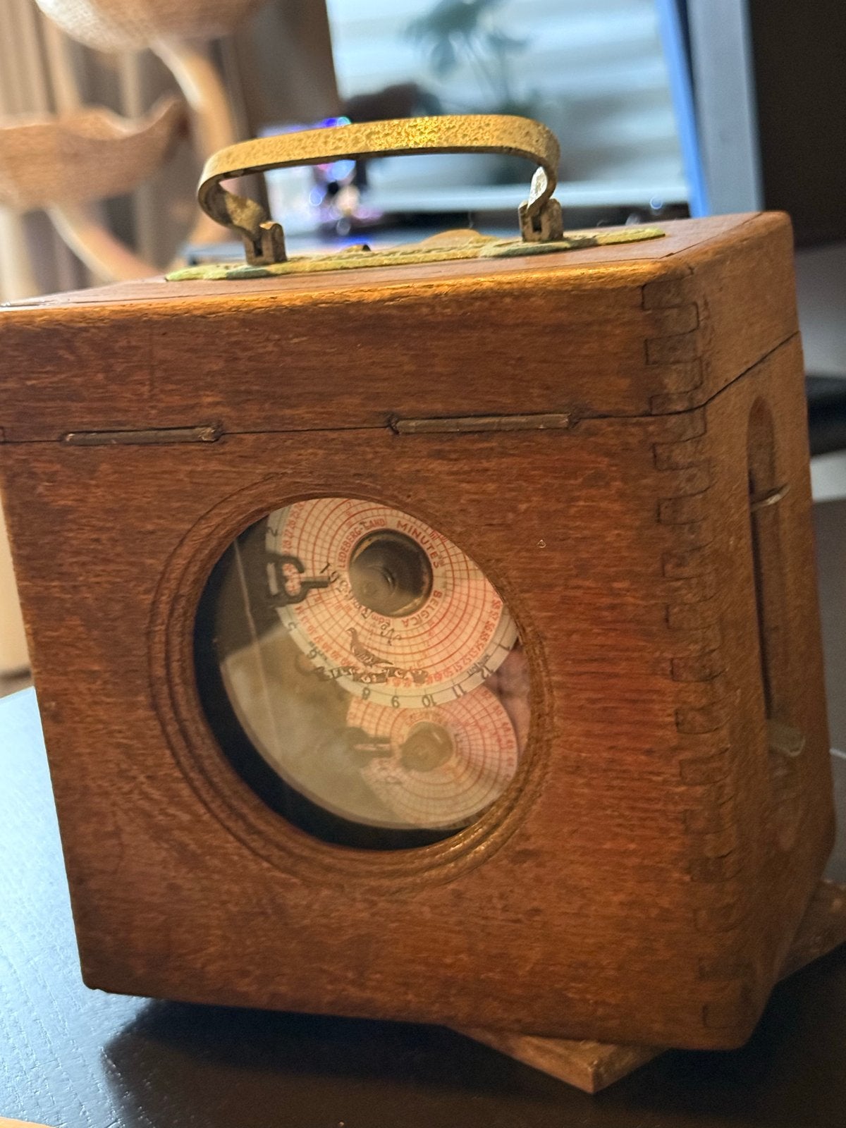 Antieke houten duivenklok met messing handvat, Ophalen of Verzenden