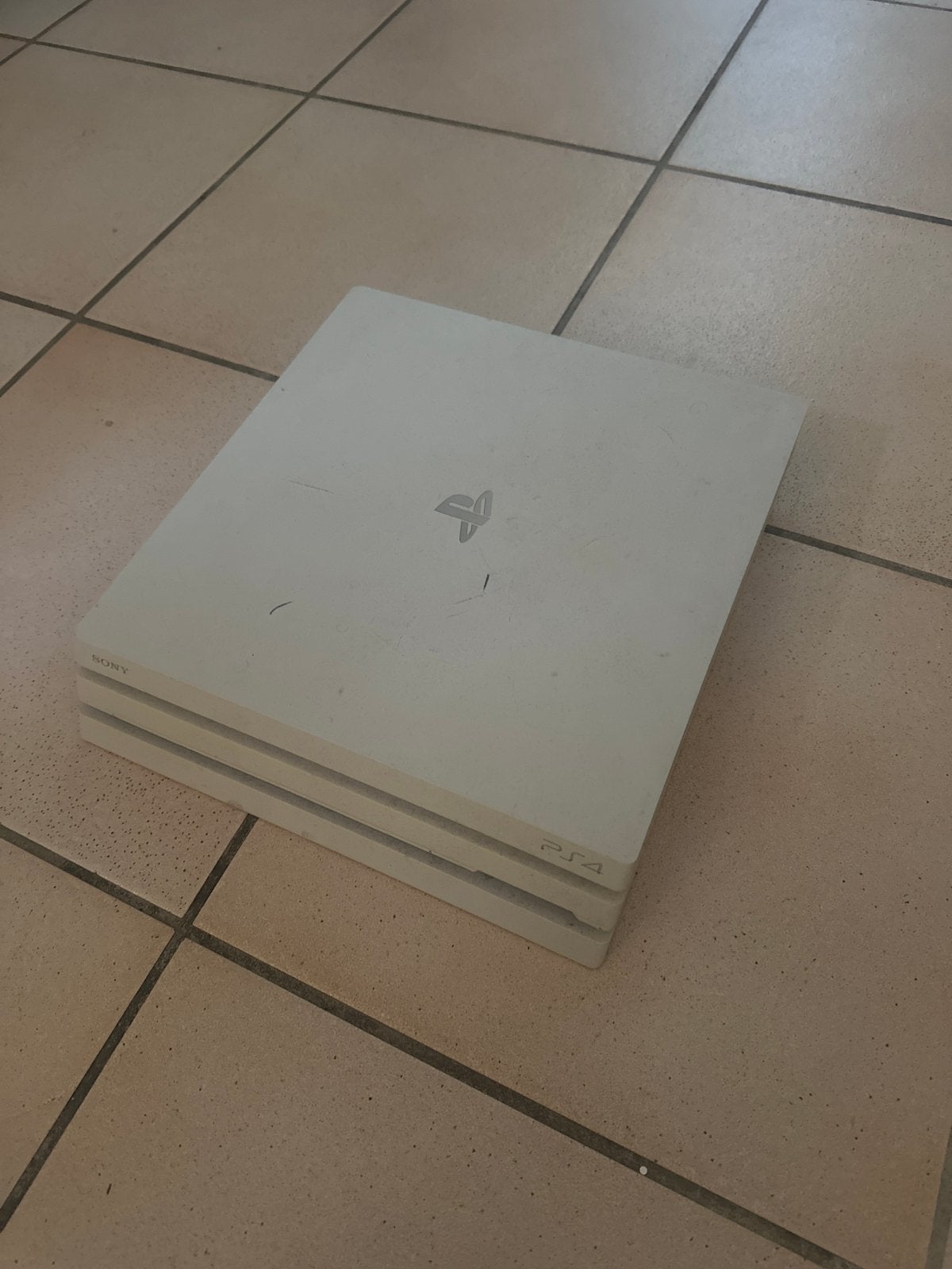 Playstation 4 Pro 1 TB met controller, Spelcomputers en Games, Games | Sony PlayStation 4, Ophalen of Verzenden, Gebruikt