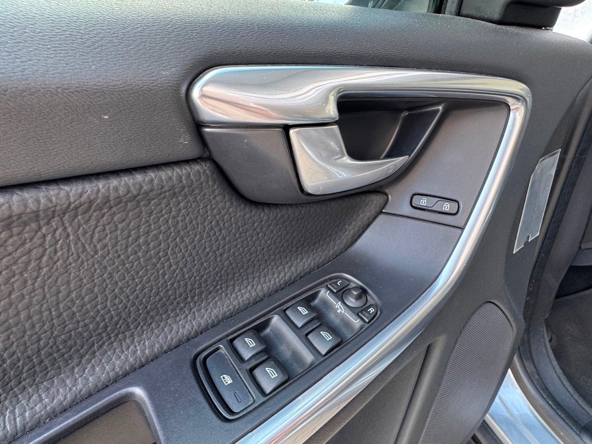 Foto 15 van Volvo XC60 2.0 T5 |LEES TEKST|