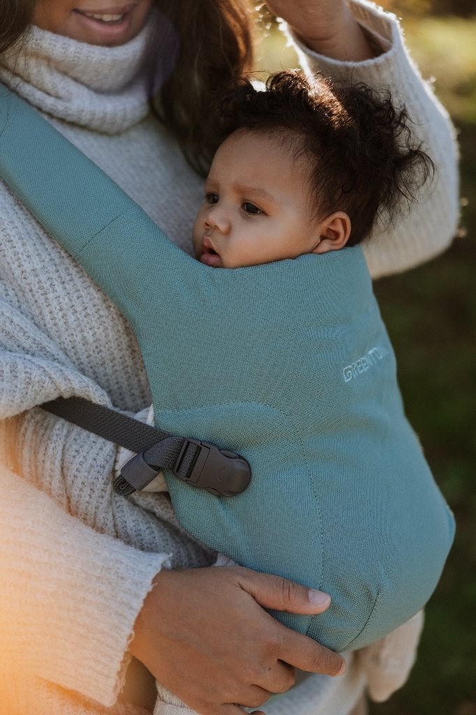 Greentom Draagzak groen sage (nieuw, photoshoot sample), Kinderen en Baby's, Babydragers en Draagdoeken, Overige merken, Nieuw