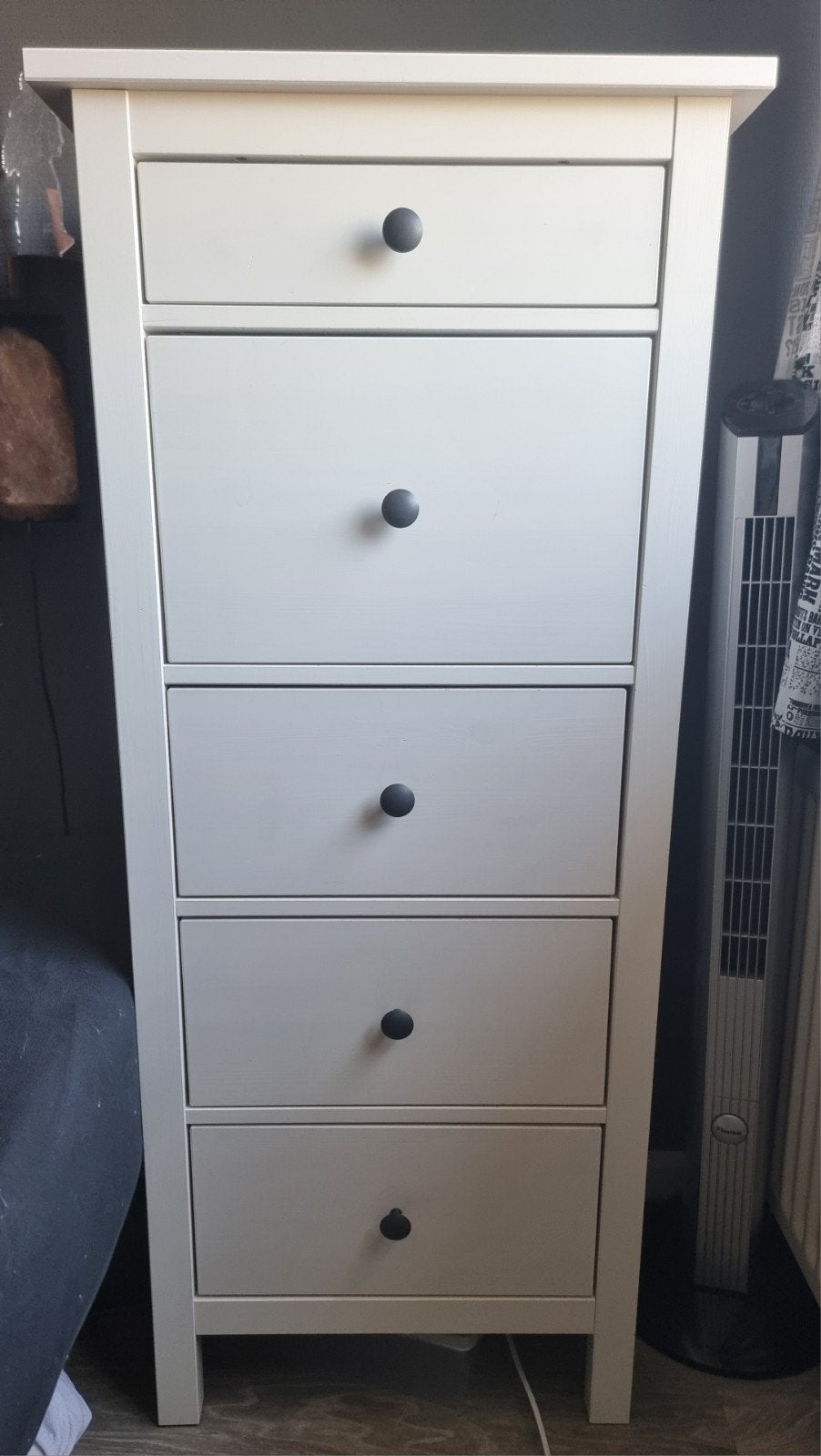 Hemnes hoge ladekast, Huis en Inrichting, Ophalen, 50 tot 100 cm, 3 of 4 laden, Minder dan 100 cm