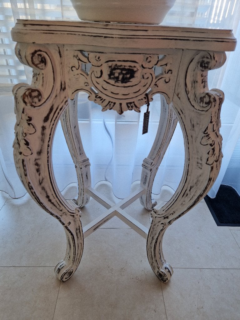 Prachtige white wash barok bijzettafel van Lifestyle, Minder dan 55 cm, Rond, Zo goed als nieuw, Hout