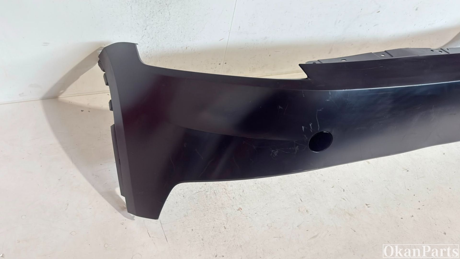Foto 2 van Tesla Model Y Juniper voorbumper 2149061-00-A