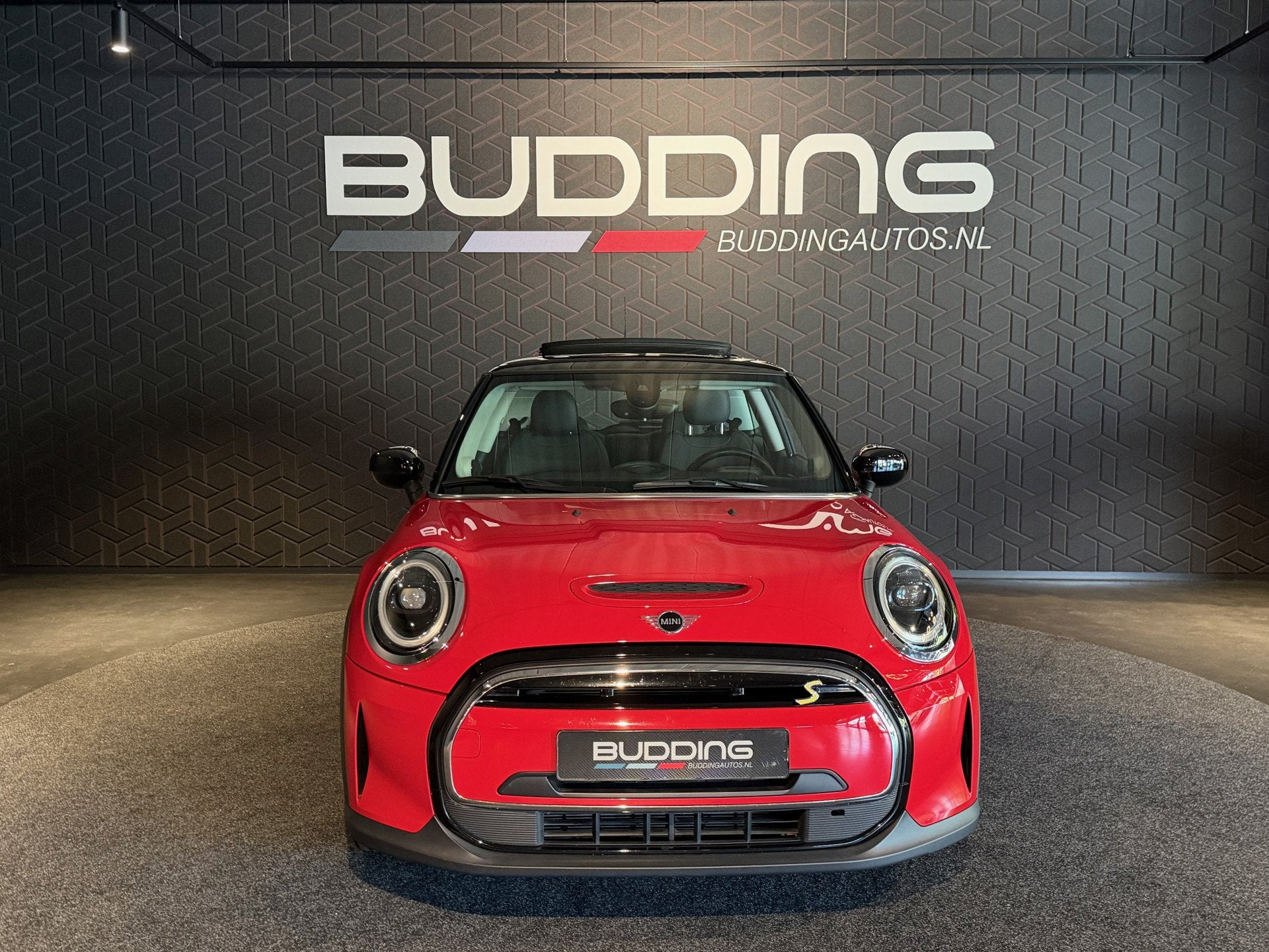MINI Electric Camden Plus Edition 33 kWh | Pano | Comfort pa, Auto's, 4 stoelen, 184 pk, Te koop, 30 min
