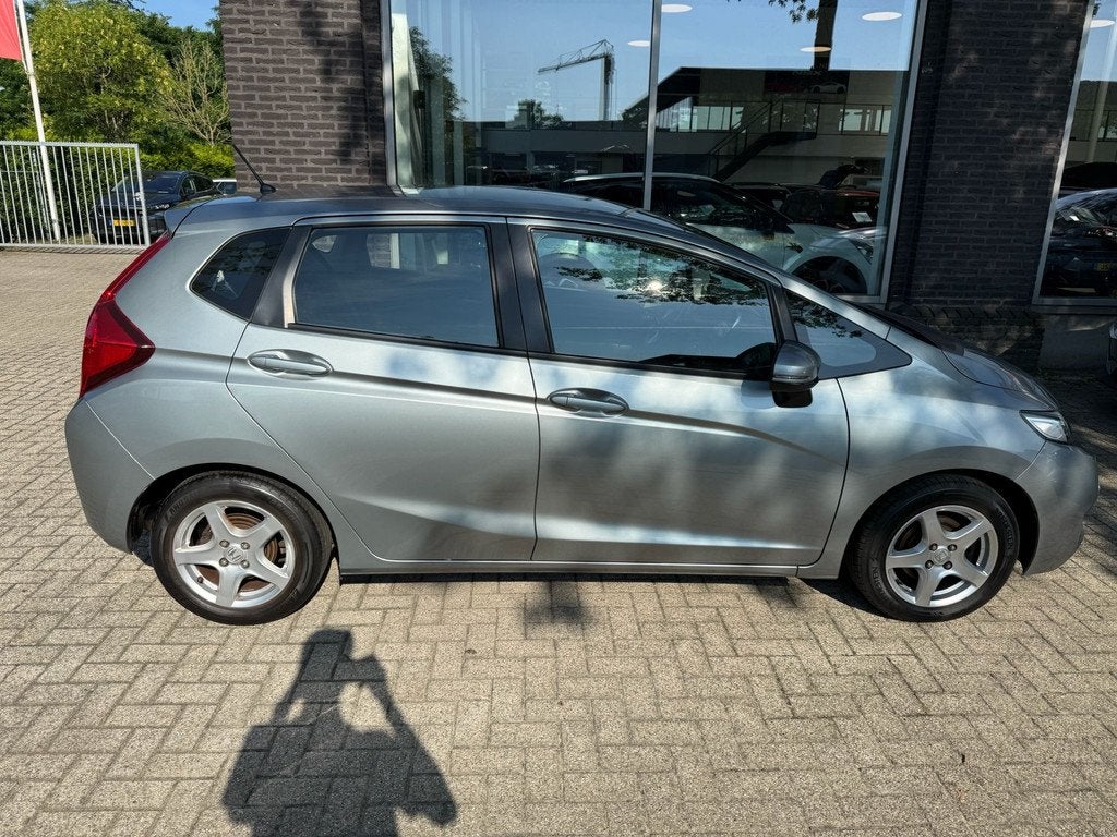 Honda Jazz 1.3 i-VTEC Trend | Navigatie | Parkeersensoren |, Auto's, Honda, 12 maanden, Gebruikt, Euro 6, 4 cilinders