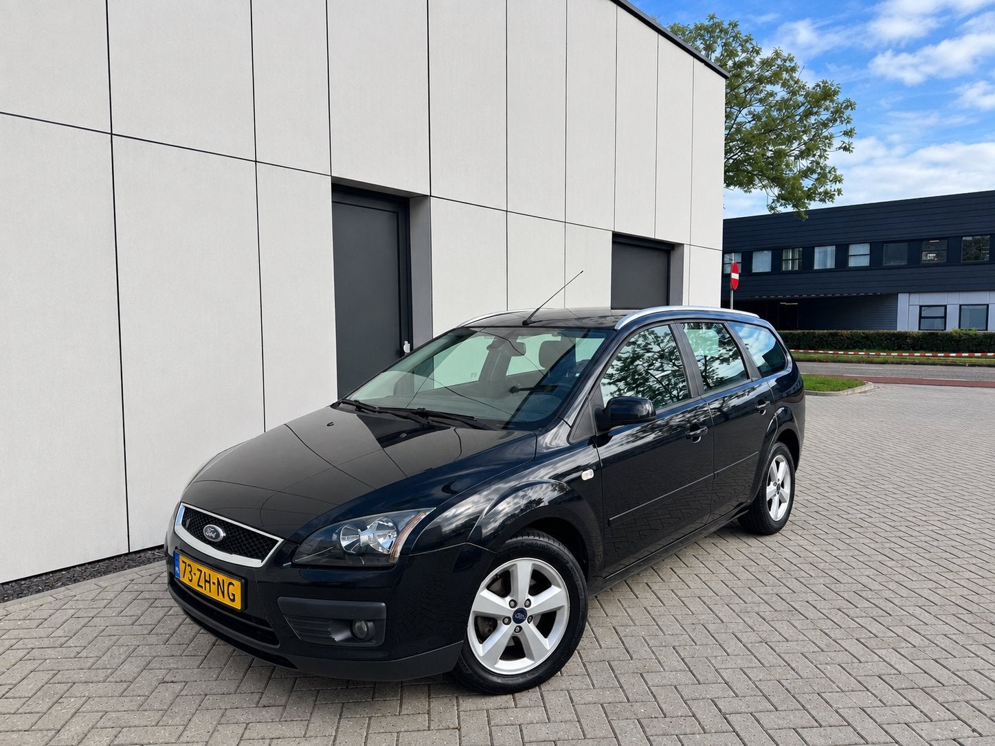 Ford Focus 1.8 92KW Wagon 2008/GOED ONDERHOUDEN/NIEUWE APK/, Dealer onderhouden, 4 cilinders, Zwart, Handgeschakeld