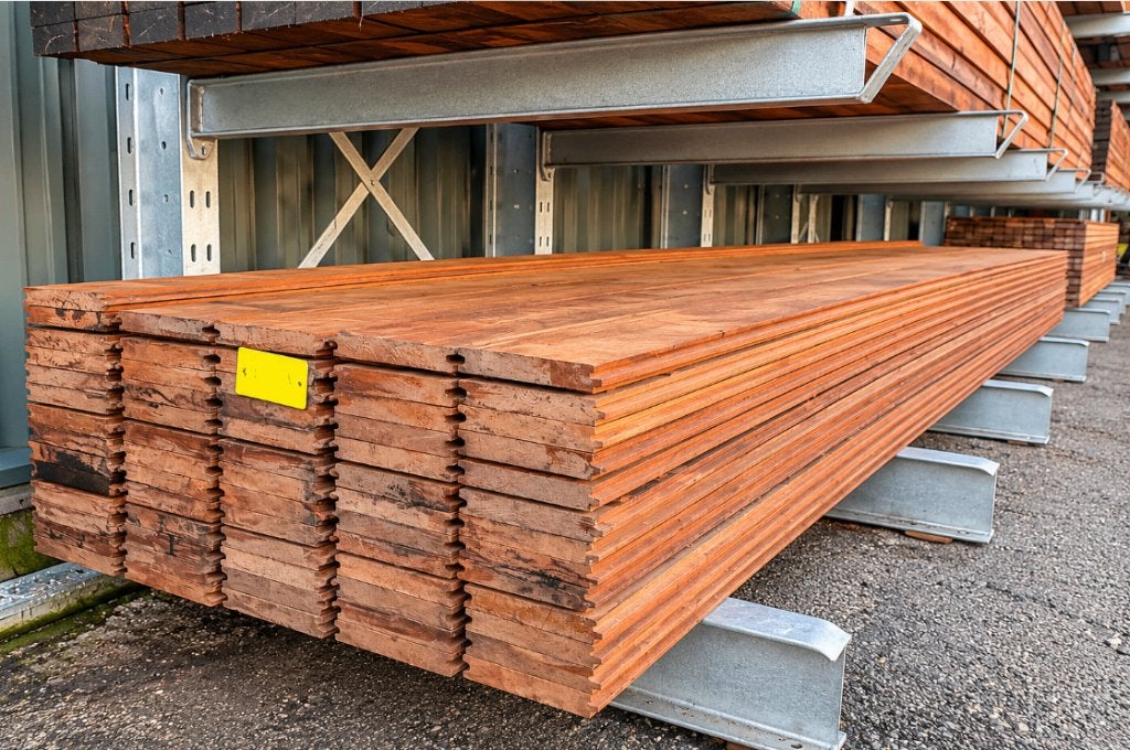 NIEUW | Hardhouten damwandplanken 30185 mm – 5,50 meter, Doe-het-zelf en Verbouw, Ophalen, 25 tot 50 mm, Nieuw, Plank