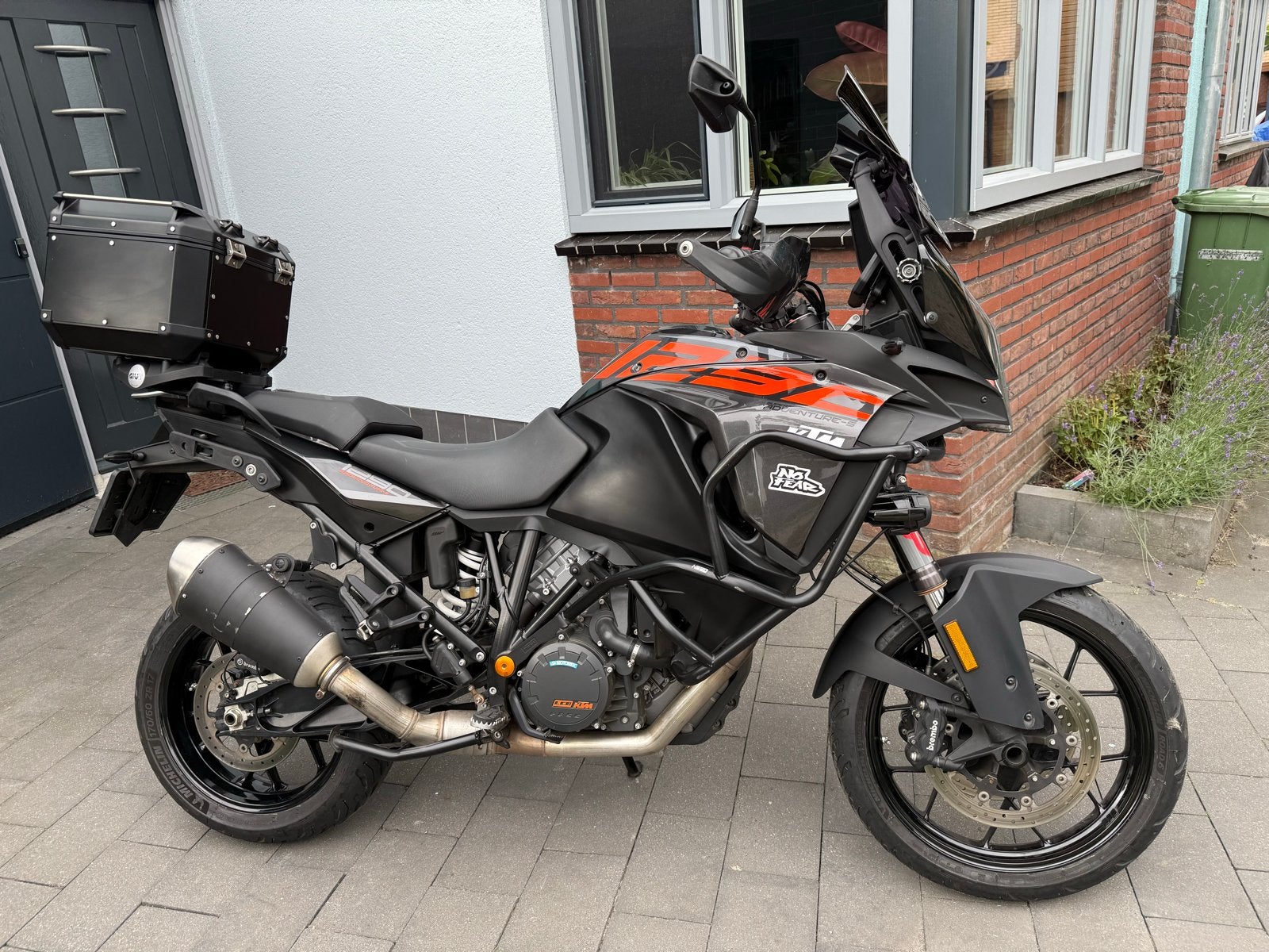 KTM 1290 Adventure S 2017 - Nieuwe banden, ketting, tandwiel, 2 cilinders, Sportuitlaat, Motorrijbewijs A, Gebruikt