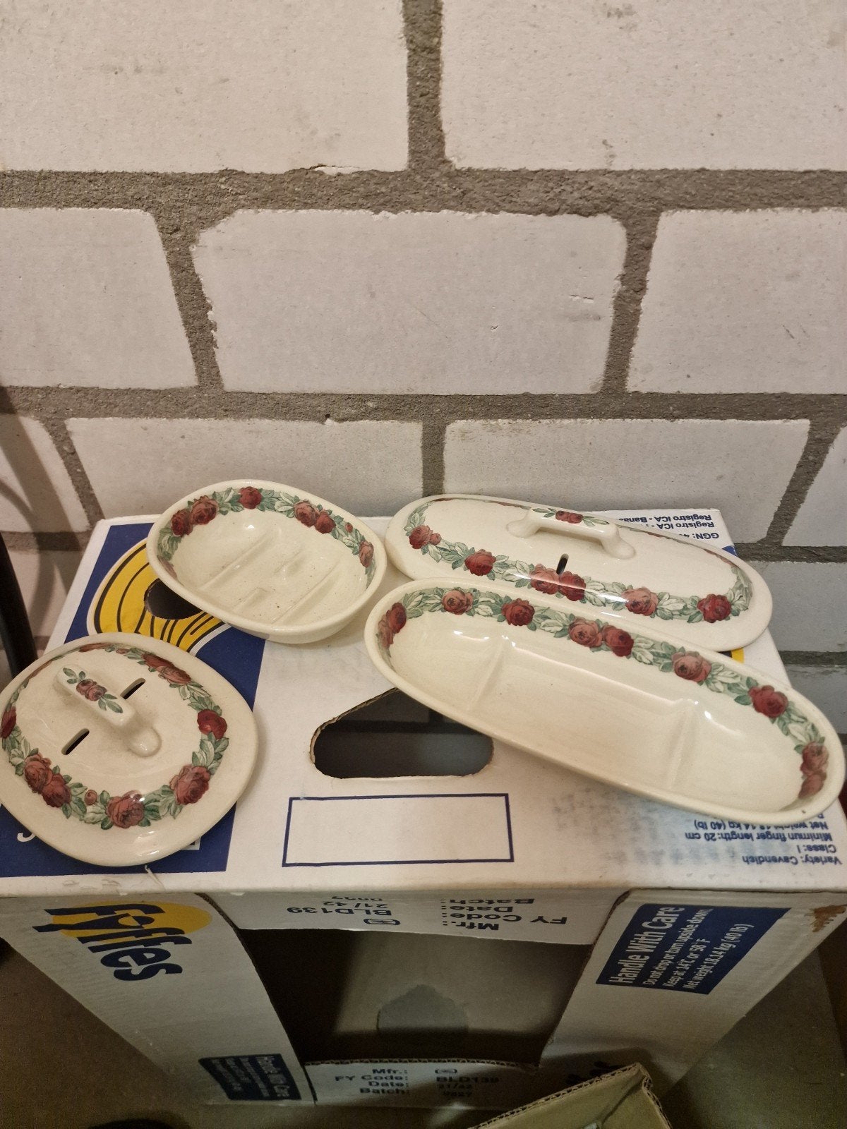 Villeroy & Boch 'Rose' botervloot en zeepbakjes, Antiek en Kunst, Ophalen of Verzenden