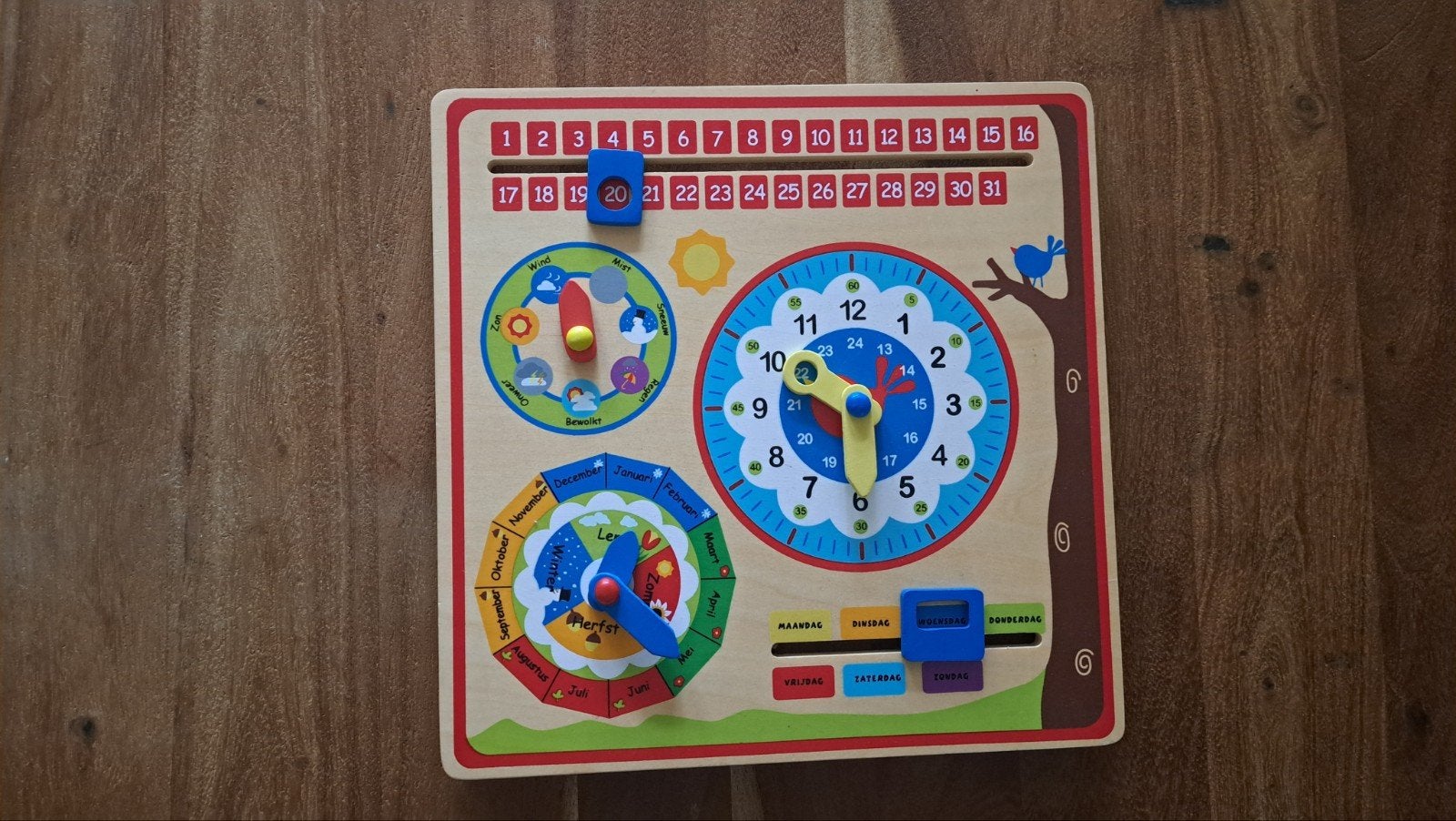 Houten kalenderklok, nieuw!, Ophalen of Verzenden, Zo goed als nieuw, Taal en Lezen