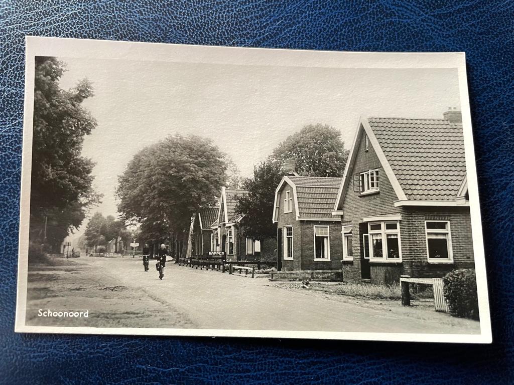 ansichtkaart van Schoonoord : Dorpsstraat ?, Verzenden, 1940 tot 1960