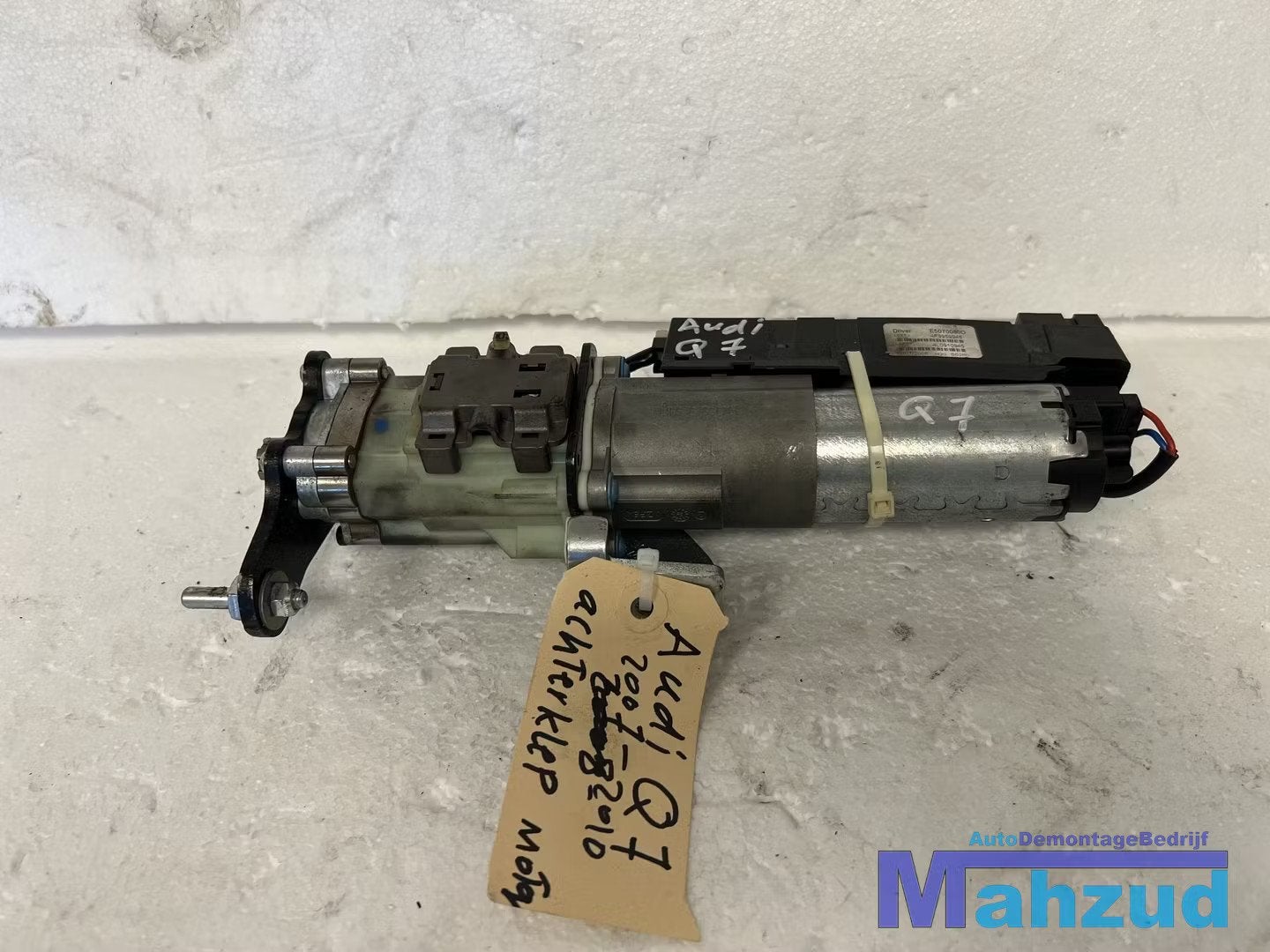 AUDI Q7 Rechts achter achterklep sluit motor 2006-2013, Auto-onderdelen, Gebruikt, AUDI AG, Auto-Union-Strasse 1
85045  Ingolstadt, DE