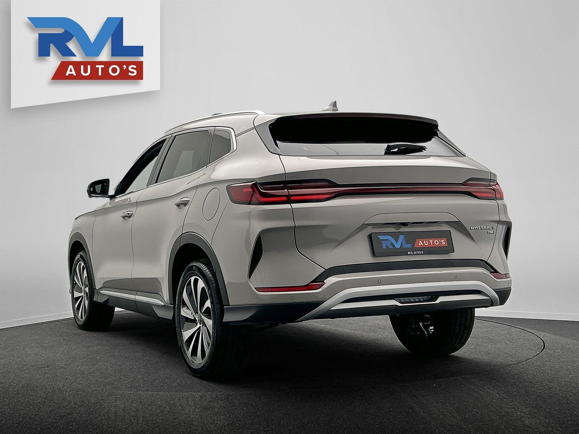 BYD SEAL U 1.5 DM-i FWD Boost PHEV 218PK, *GEEN AFLEVERKOSTE, Auto's, BYD, Seal U, 1498 cc, 4 cilinders, Beige