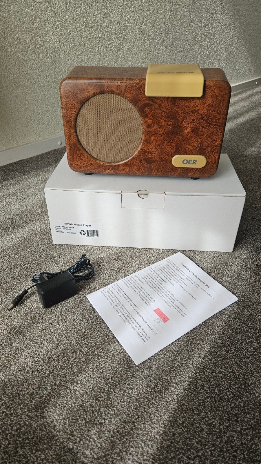 OER Simple Music Player - Houtnerf design, Verzenden