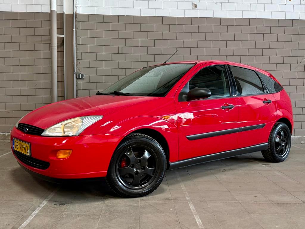 Ford Focus 1.6 I 1999 Rood, Auto's, 1596 cc, 1052 kg, 4 cilinders, 100 pk