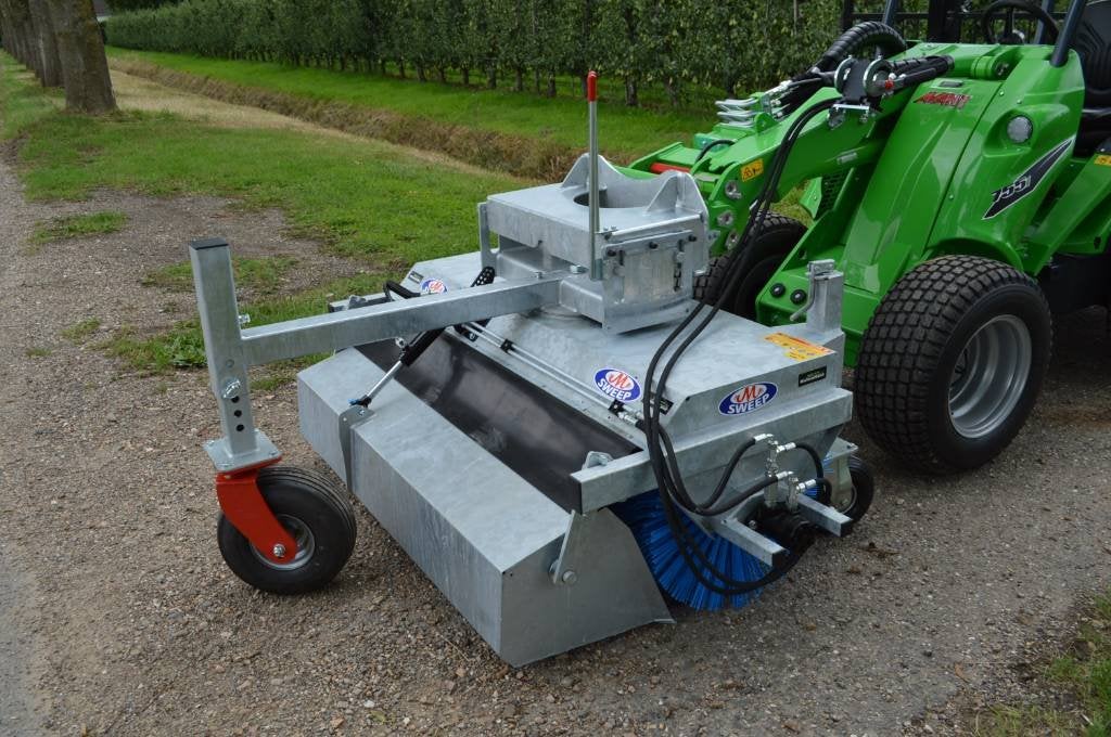M Sweep HSTV600, 150 cm Veegmachine met opvang (bj 2026)