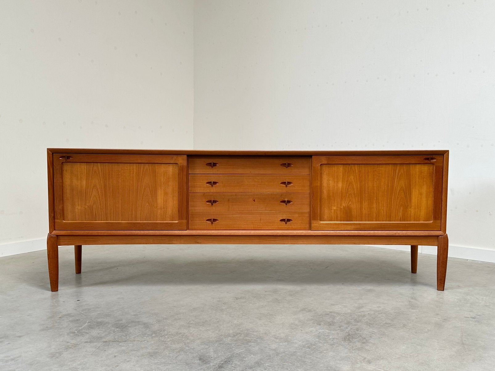 Vintage kasten dressoir sideboards jaren 50 60 70 design, Ophalen
