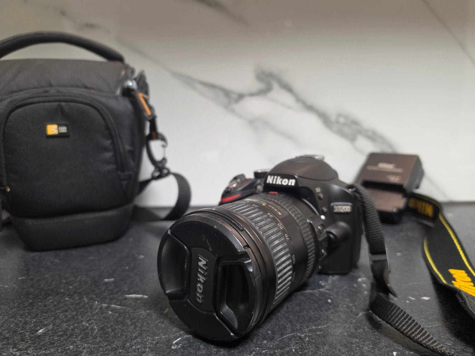 Nikon D3200 Spiegelreflexcamera met AF-S DX NIKKOR 18-200mm, Beeldstabilisatie, Spiegelreflex, Ophalen of Verzenden, Zo goed als nieuw