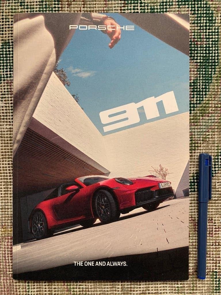 Brochure folder Porsche 911 992 GTS MK2 2024 nieuw in box!, Porsche, Nieuw, Ophalen of Verzenden, Porsche