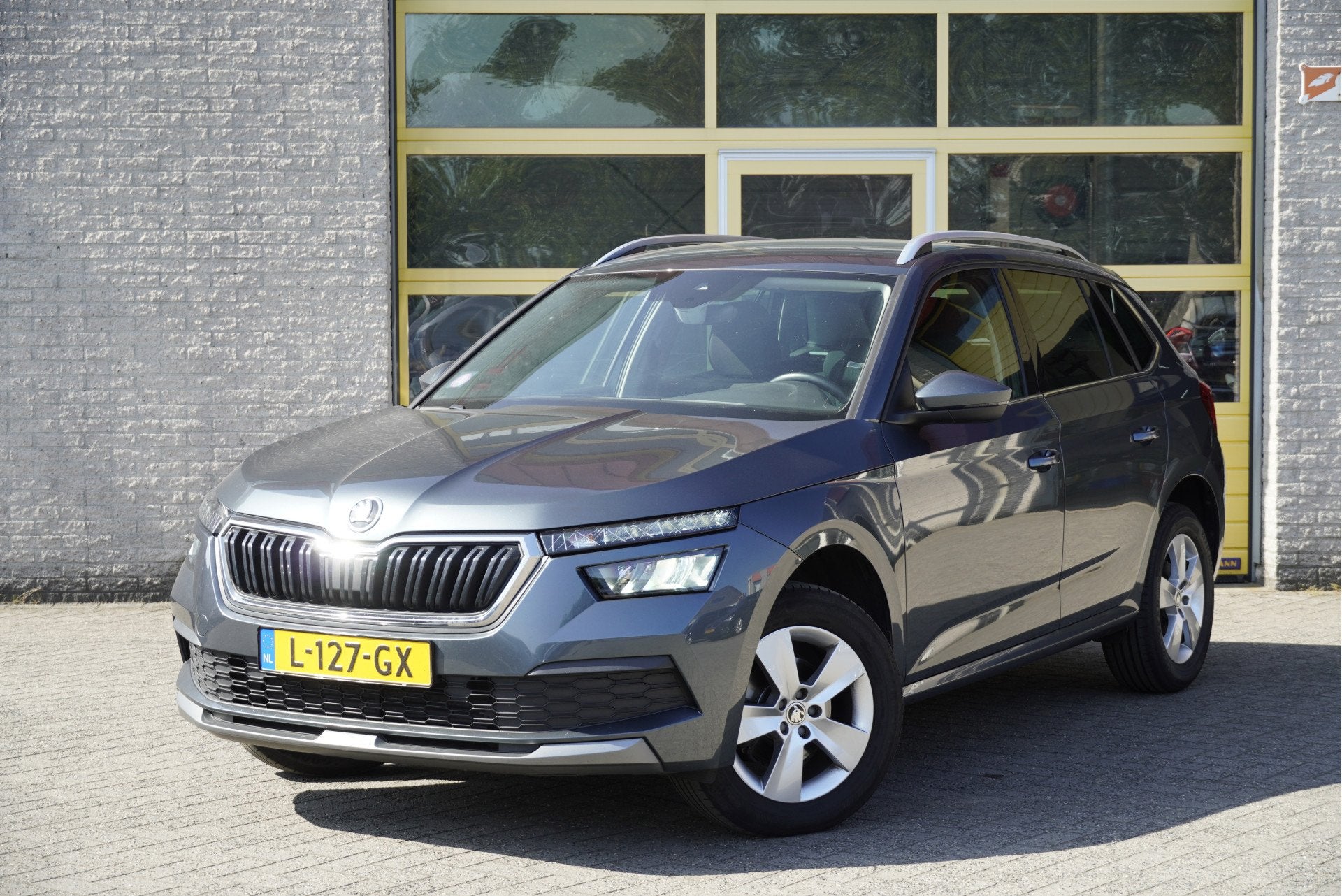 Skoda Kamiq 1.0 TSI Ambition BJ2021 Lmv 16" | Led V+A | Pdc, Dealer onderhouden, Gebruikt, 49 €/maand, Origineel Nederlands