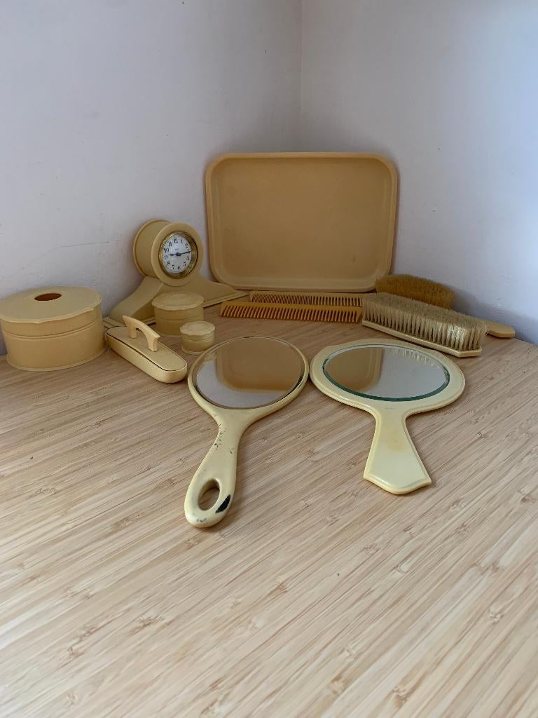 Ivoroyd 8days celluloid kaptafel set 12 delig, Antiek en Kunst, Curiosa en Brocante, Ophalen of Verzenden