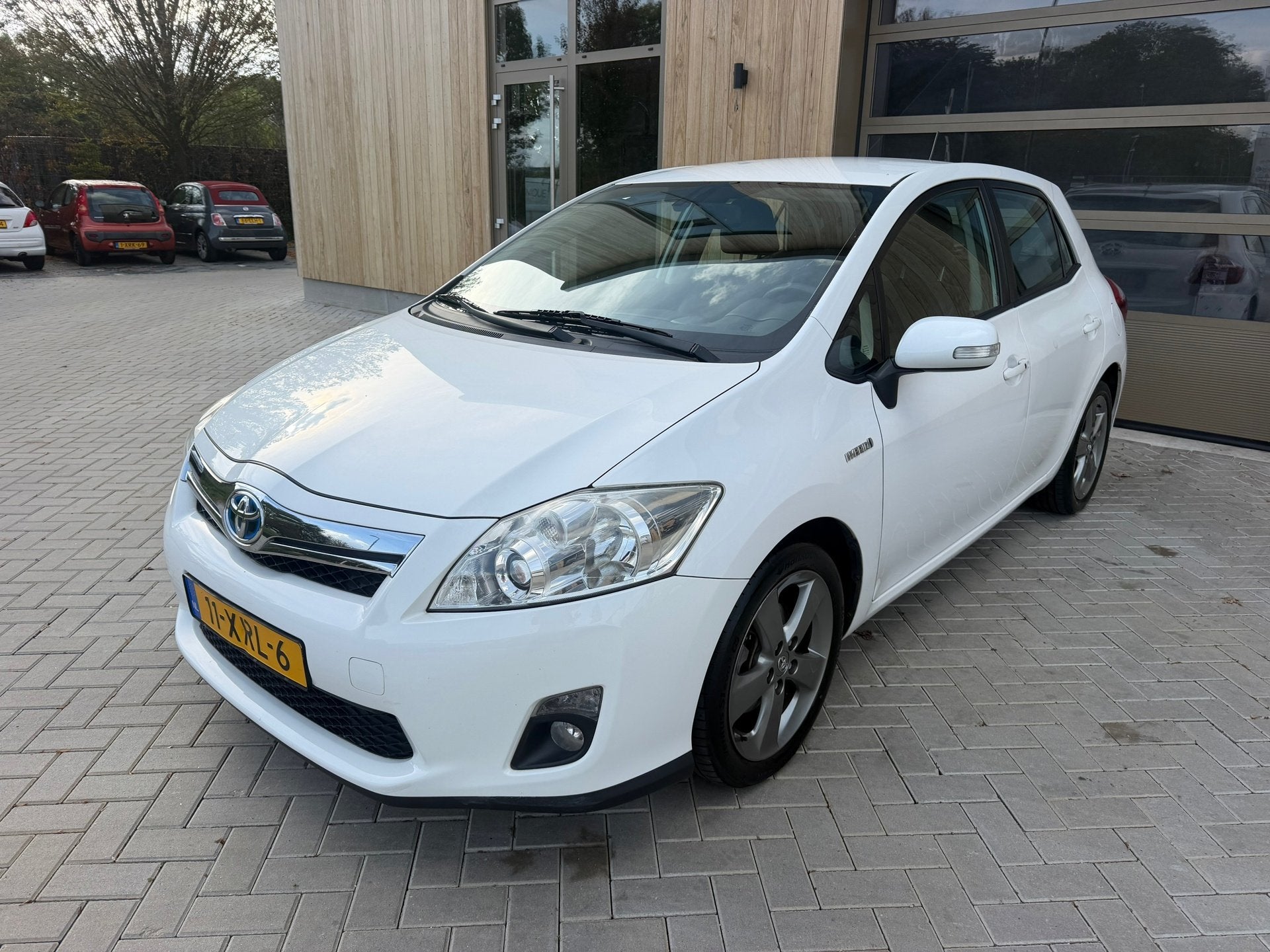 Toyota Auris 1.8 Full Hybrid Executive Business 5DRS|Automaa, Auto's, Euro 5, Gebruikt, Zwart, 4 cilinders