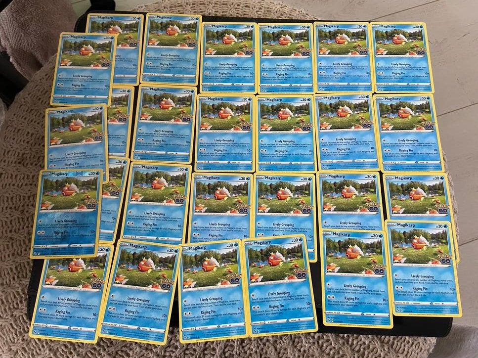 Pokémon Go Magikarp Kaart - 27 stuks, Ophalen of Verzenden, Zo goed als nieuw, Meerdere kaarten