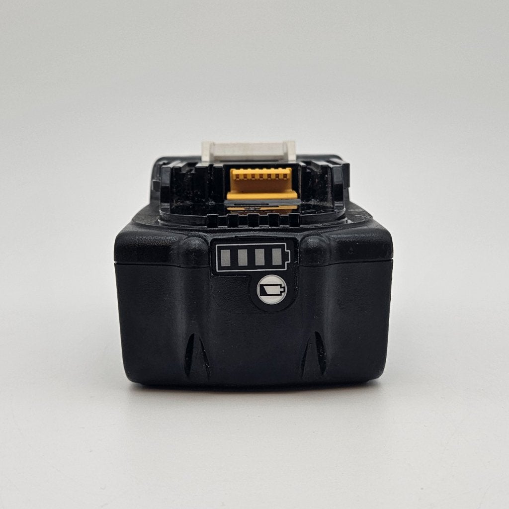 Makita BL1850B Li-Ion 18V 5.0Ah Accu in Nette Staat, Makita, Zo goed als nieuw, Support@makita.com, Makita Corporation, 3-11-8, Sumiyoshi-cho, 
Anjo, Aichi 446-8502
Japan