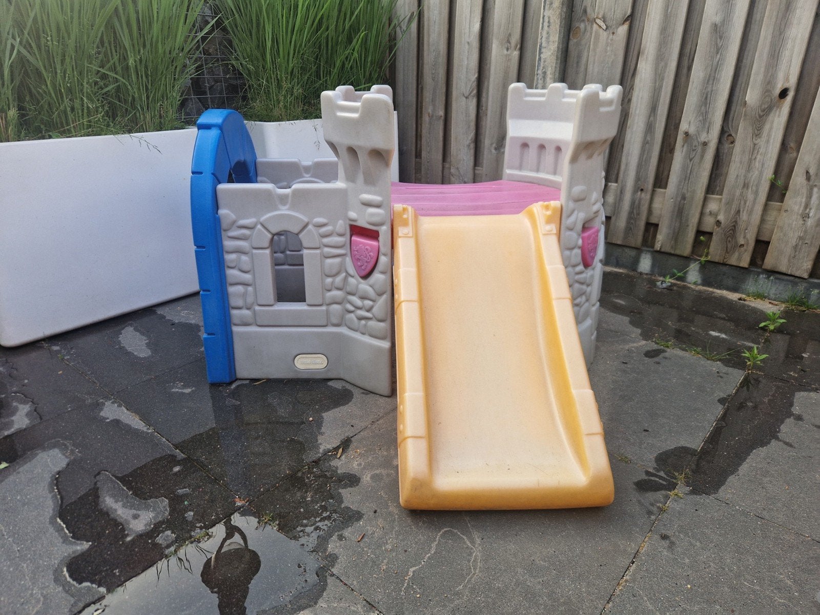 Little Tikes Speelkasteel met Glijbaan, Kinderen en Baby's, Speelgoed | Buiten | Speeltoestellen, Ophalen, Gebruikt, Klimwand