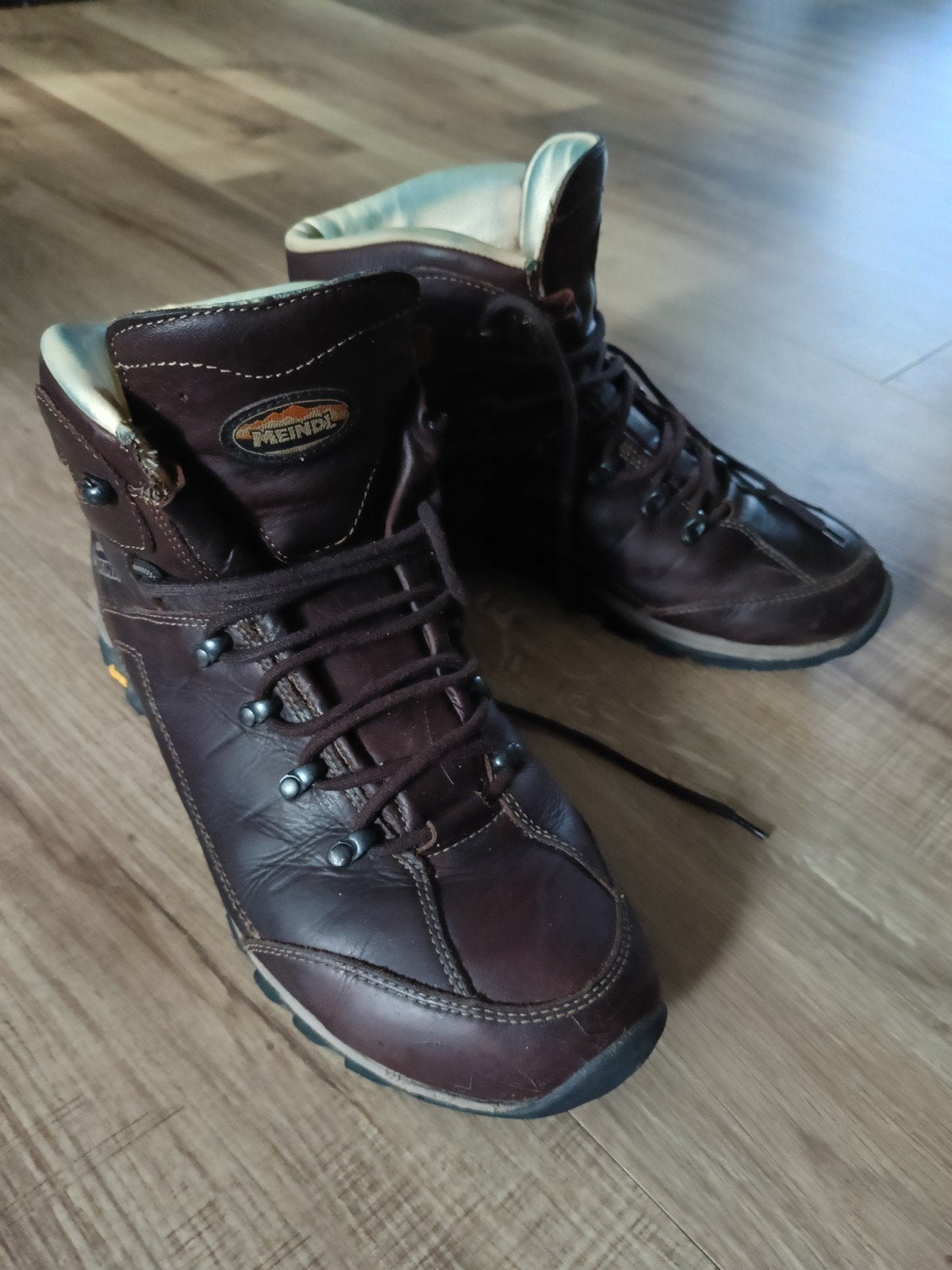 Meindl Bergamo Identity mt46 donkerbruin Wandelschoenen, Ophalen of Verzenden, Gebruikt, Schoenen