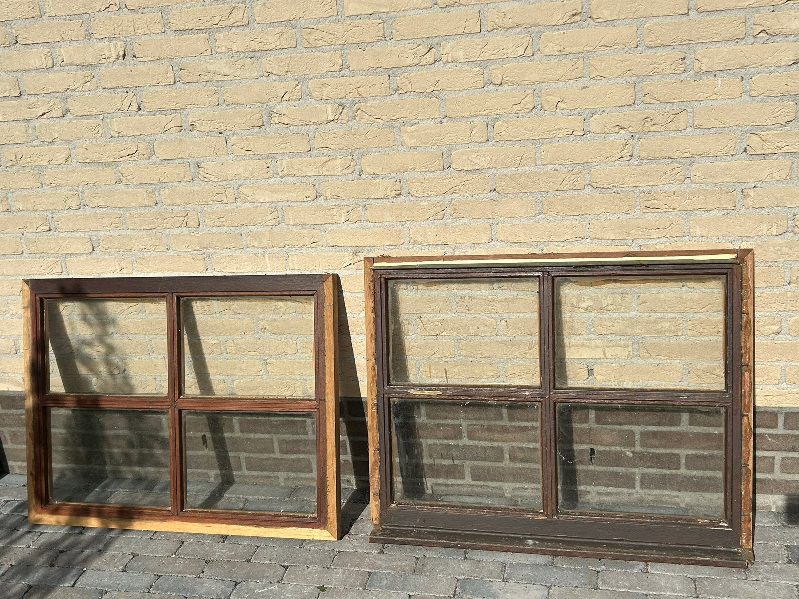Twee gebruikte houten ramen met vier ruiten, Ophalen, Gevelraam of Ruit, Gebruikt, Minder dan 80 cm