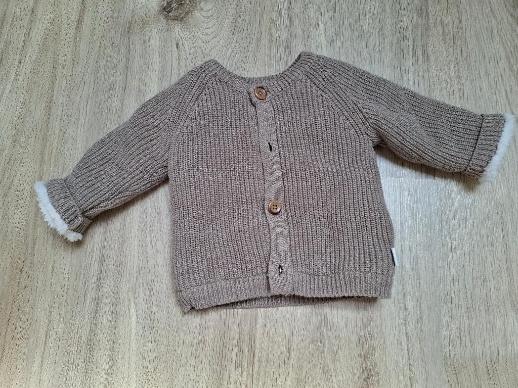 Heerlijk dik vestje van Noppies, Ophalen of Verzenden, Zo goed als nieuw, Noppies, Truitje of Vestje