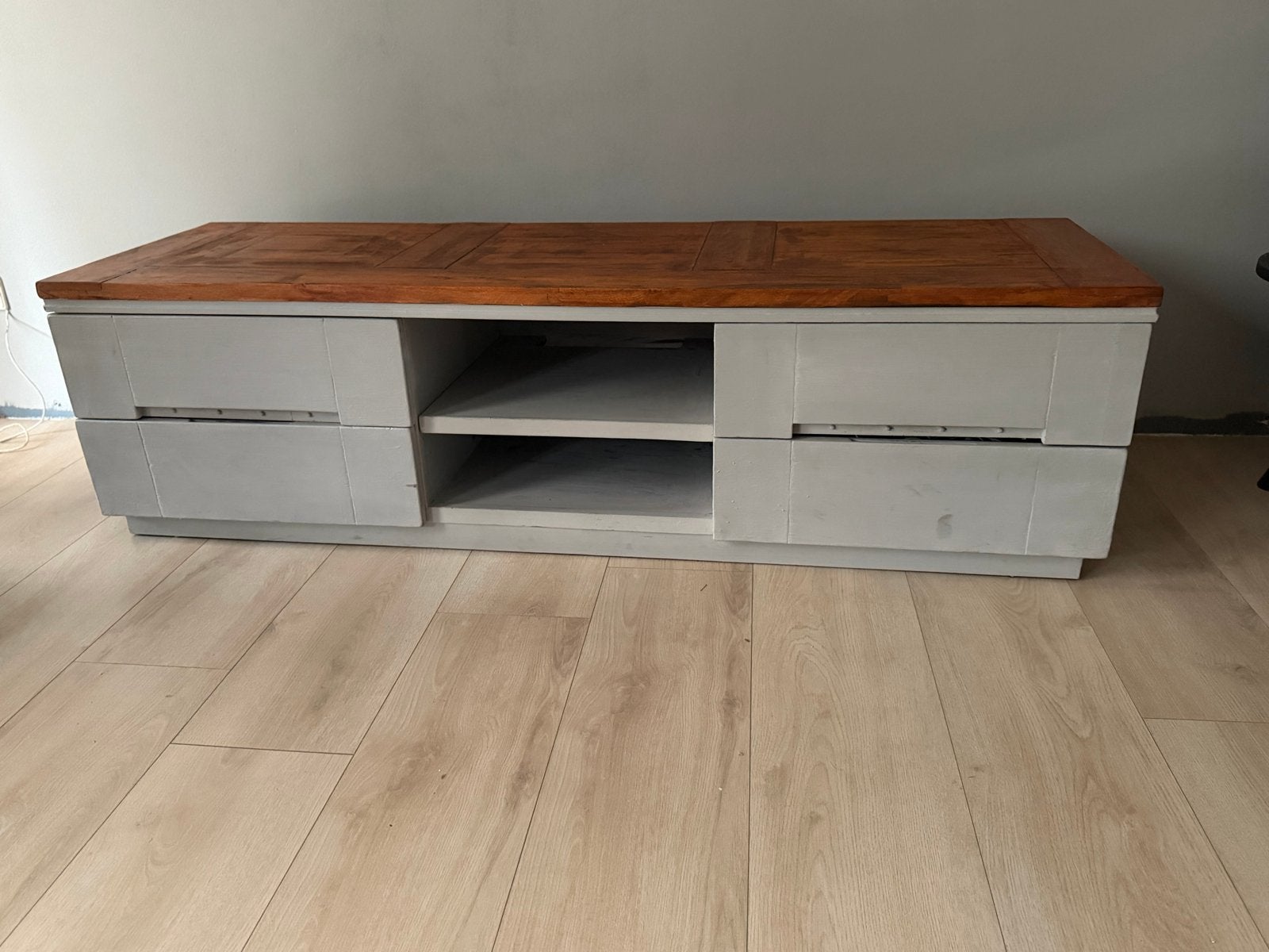 GRATIS AF TE HALEN TV-meubel - Grijs Mat & Gelakt Blad, Ophalen, Gebruikt, 150 tot 200 cm, Teakhout