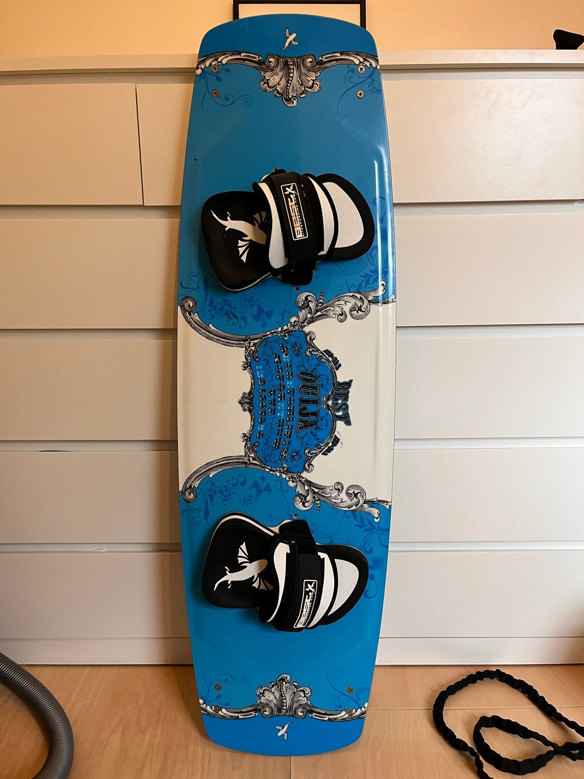 Best Ouija kiteboard met bindingen, Watersport en Boten, Ophalen of Verzenden, Gebruikt, Overige typen, Met vinnen