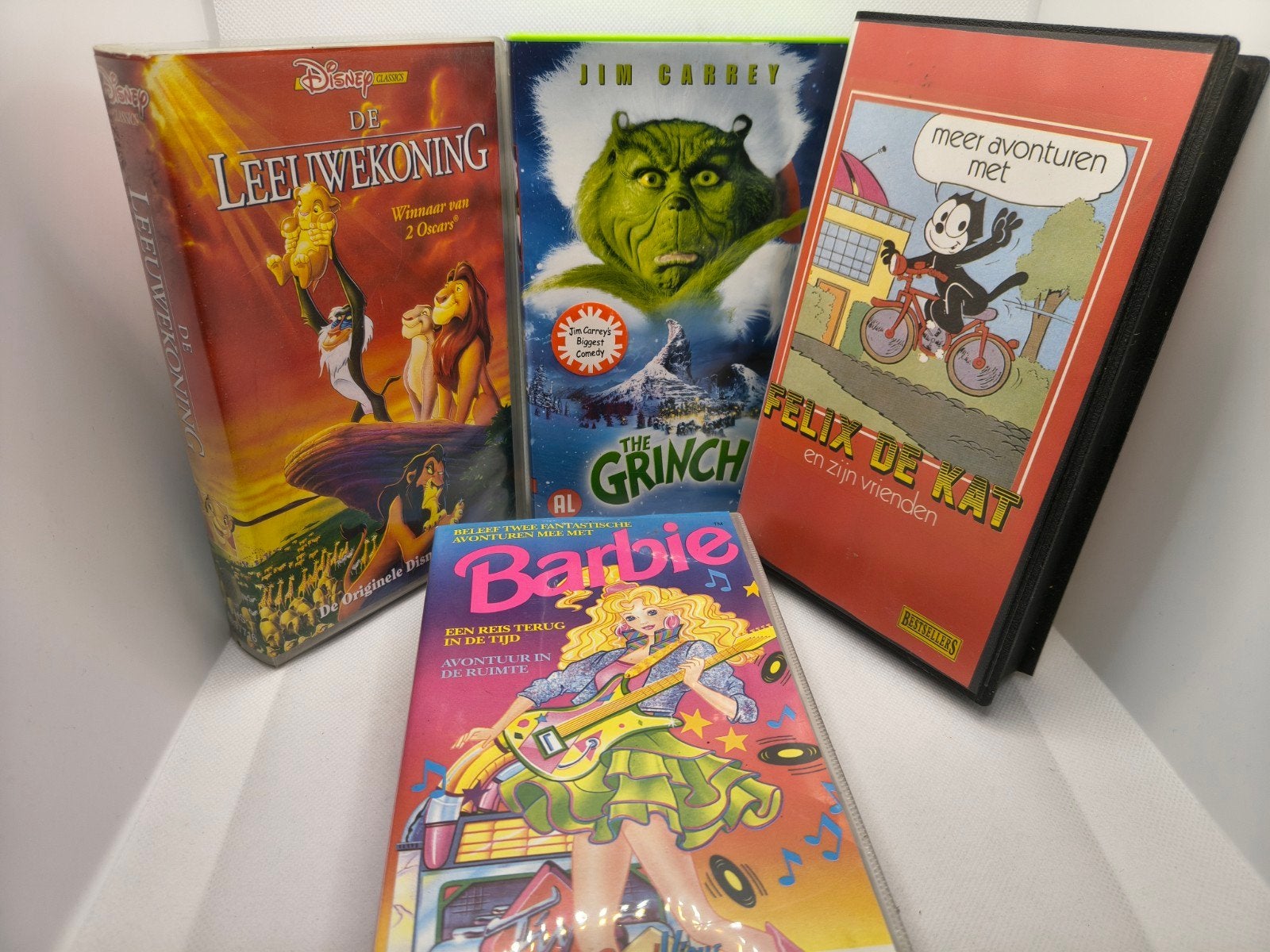 Leeuwen koning, Grinch, Barbie en Felix de kat VHS lot, Ophalen of Verzenden, Zo goed als nieuw