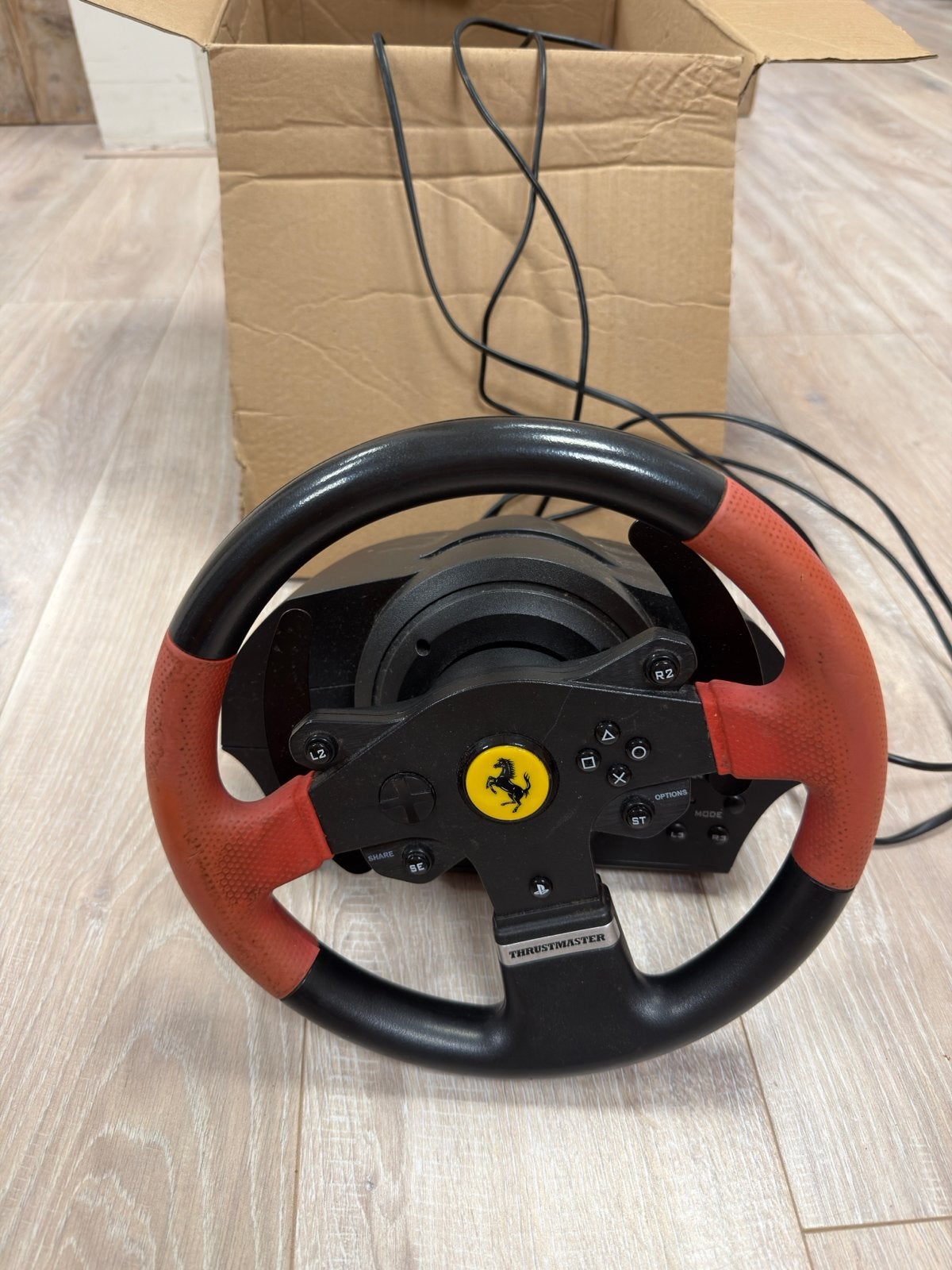 Thrustmaster T150 Ferrari ps4-pc, Racestuur, Gebruikt, Thrustmaster, PlayStation