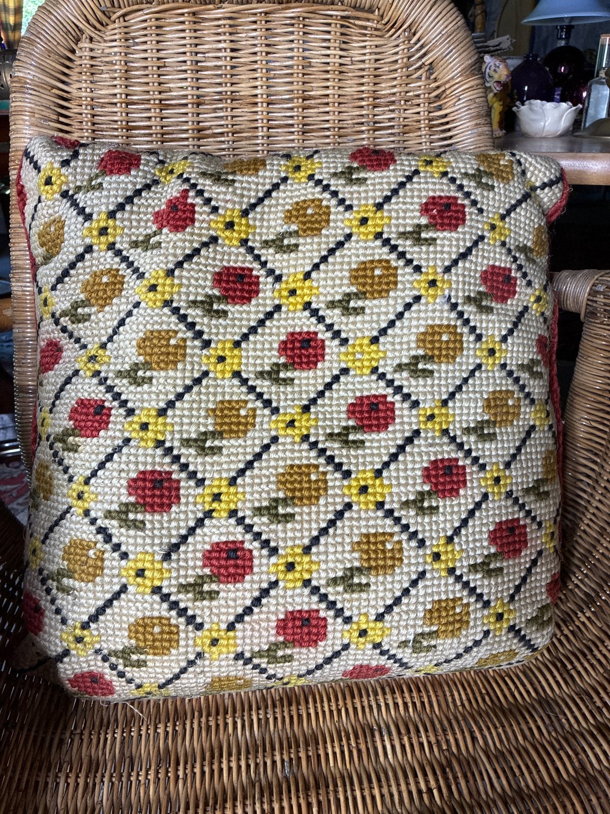 Geborduurd sierkussen 45x45 met waterschade achterzijde, Ophalen, Overige merken, Gebruikt, Meerkleurig